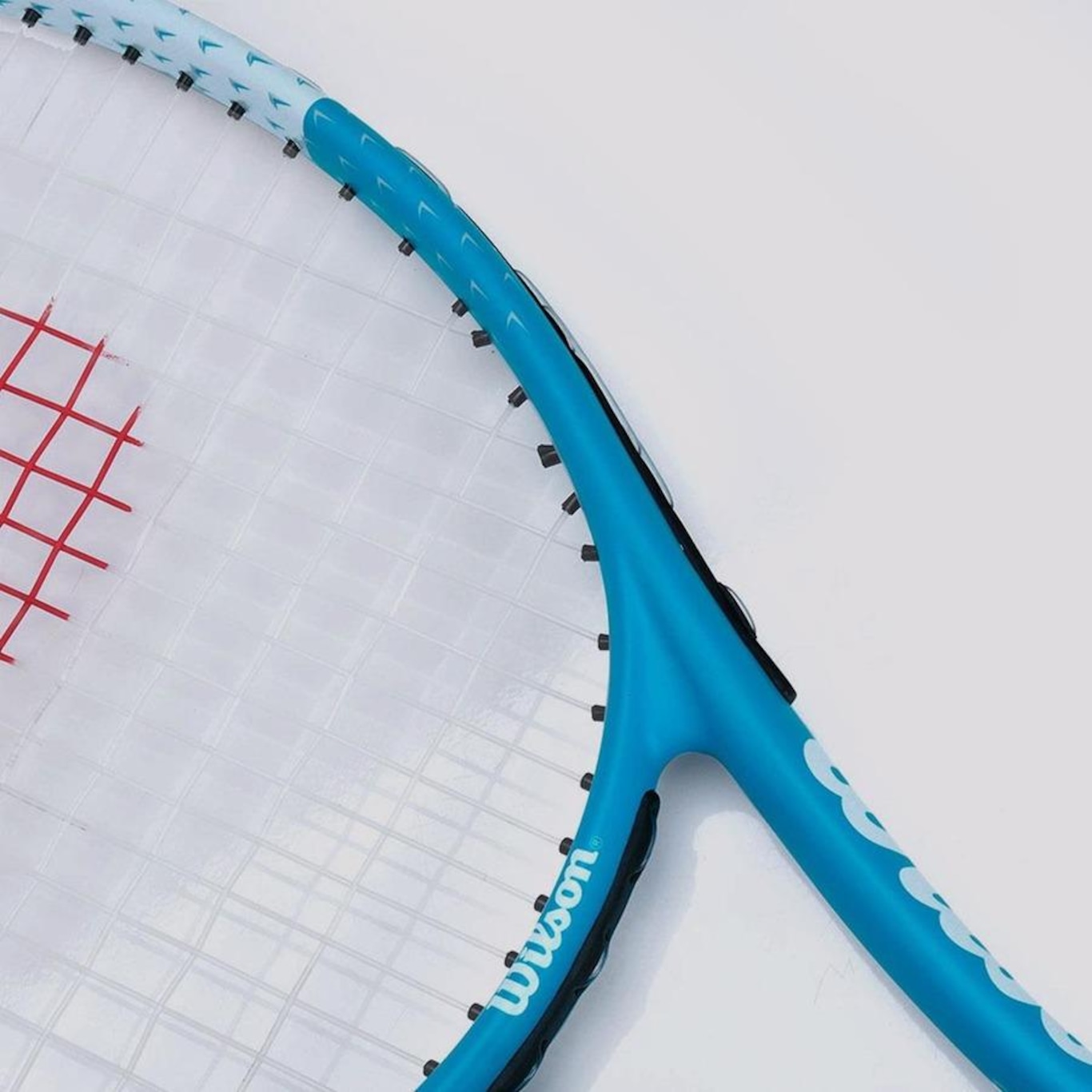 Wilson Ultra Power 105 RXT – Raquette De Tennis En Aluminium, Bleu/blanc, Tamis 105, Pré-cordée, Technologie Arc 2/Double Hole, Poids 0,22 Kg