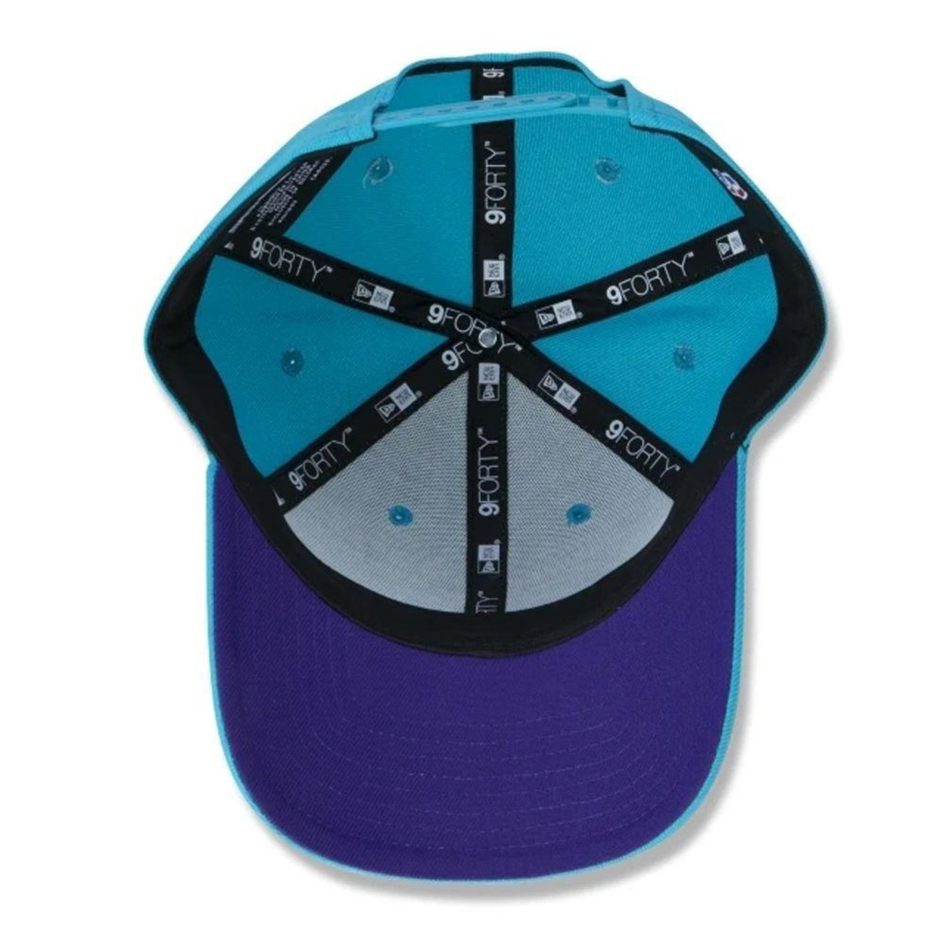 Boné Aba Curva New Era Charlotte Hornets 940 Core Basketball - Snapback - Adulto - Foto 5