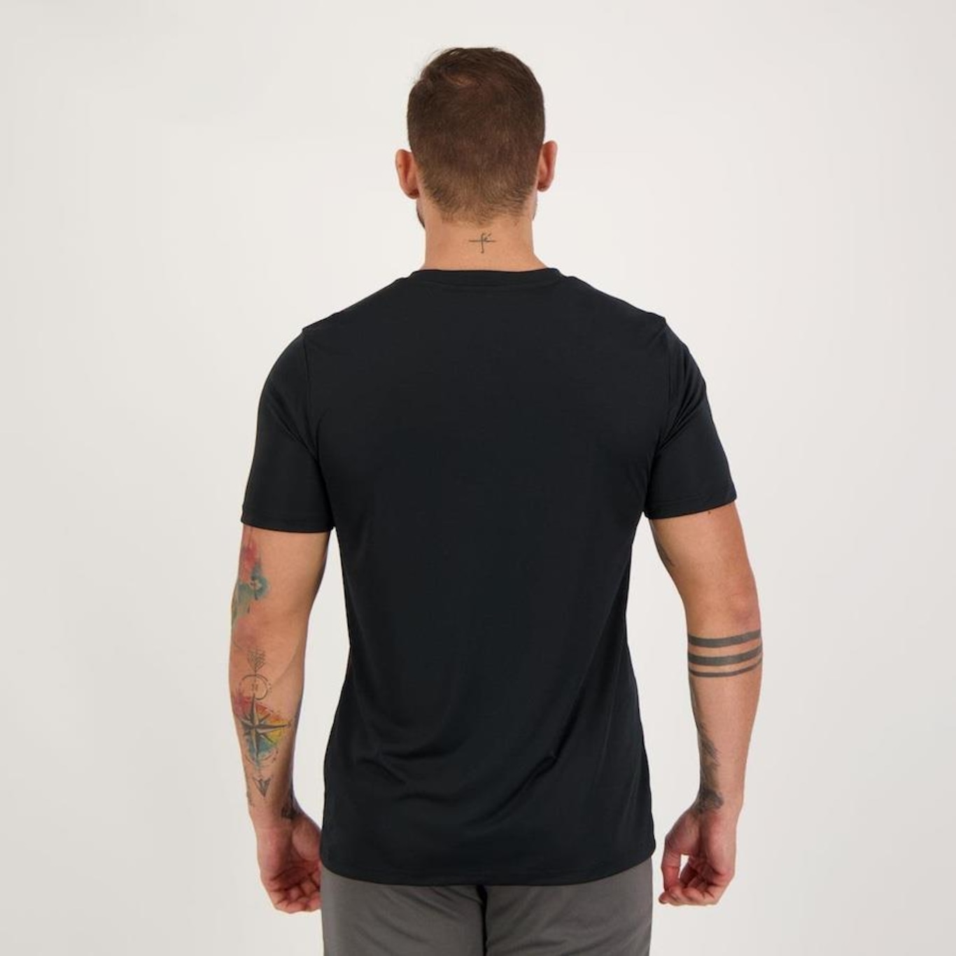 Camiseta Umbro Gridlines - Masculina - Foto 3