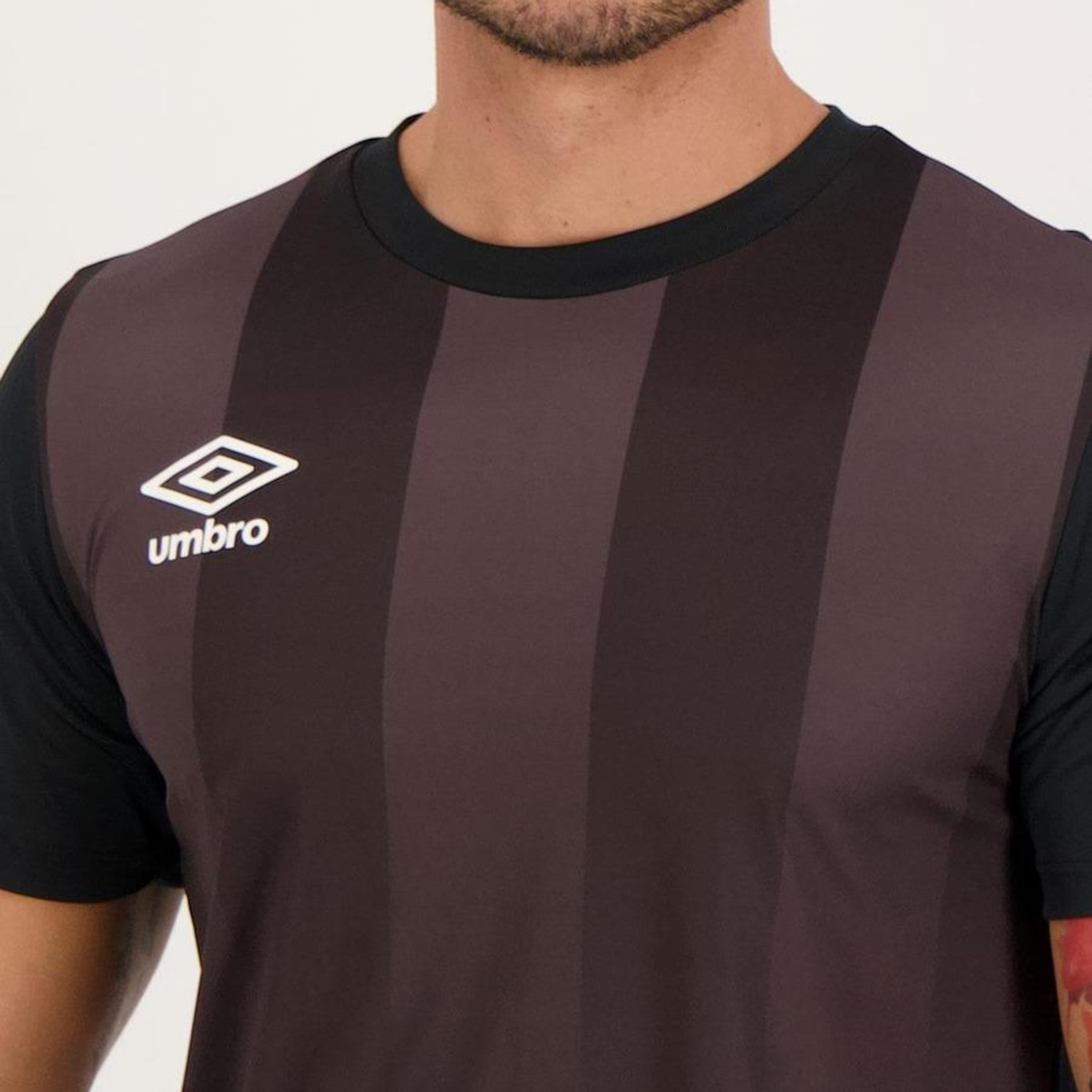 Camiseta Umbro Gridlines - Masculina - Foto 4