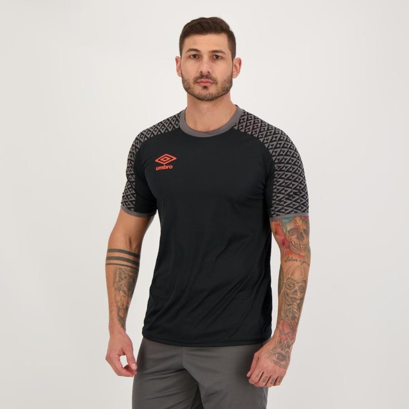 Camiseta Umbro Pro 5 - Masculina - Foto 2