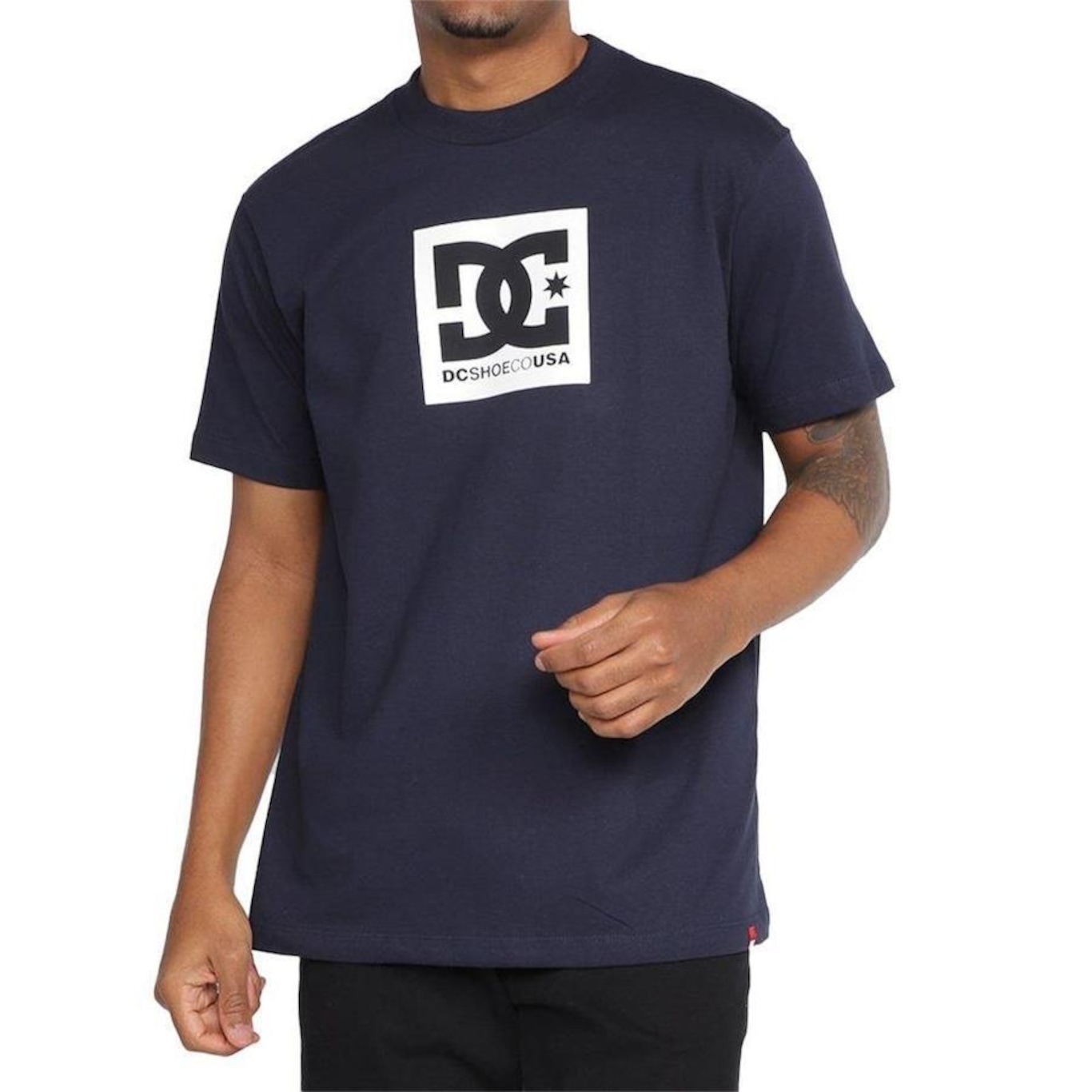 Camiseta DC Shoes Square Star Hss - Masculina - Foto 1