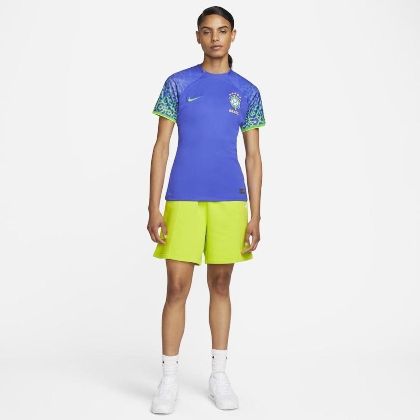 Camisa do Brasil Nike Torcedora Pro I 22/23 - Feminina em Promoção