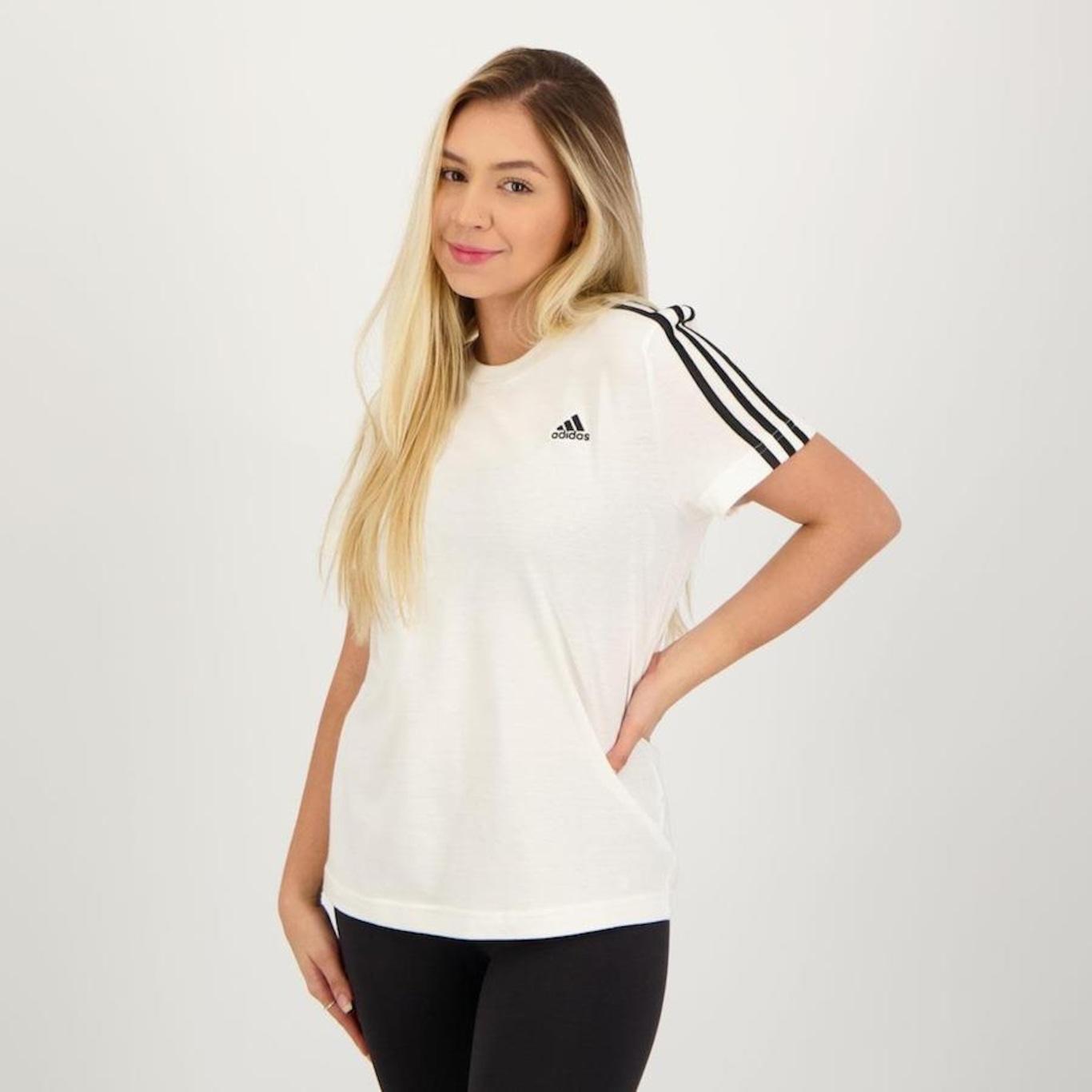 Camiseta adidas Essentials 3 Listras - Feminina - Foto 5