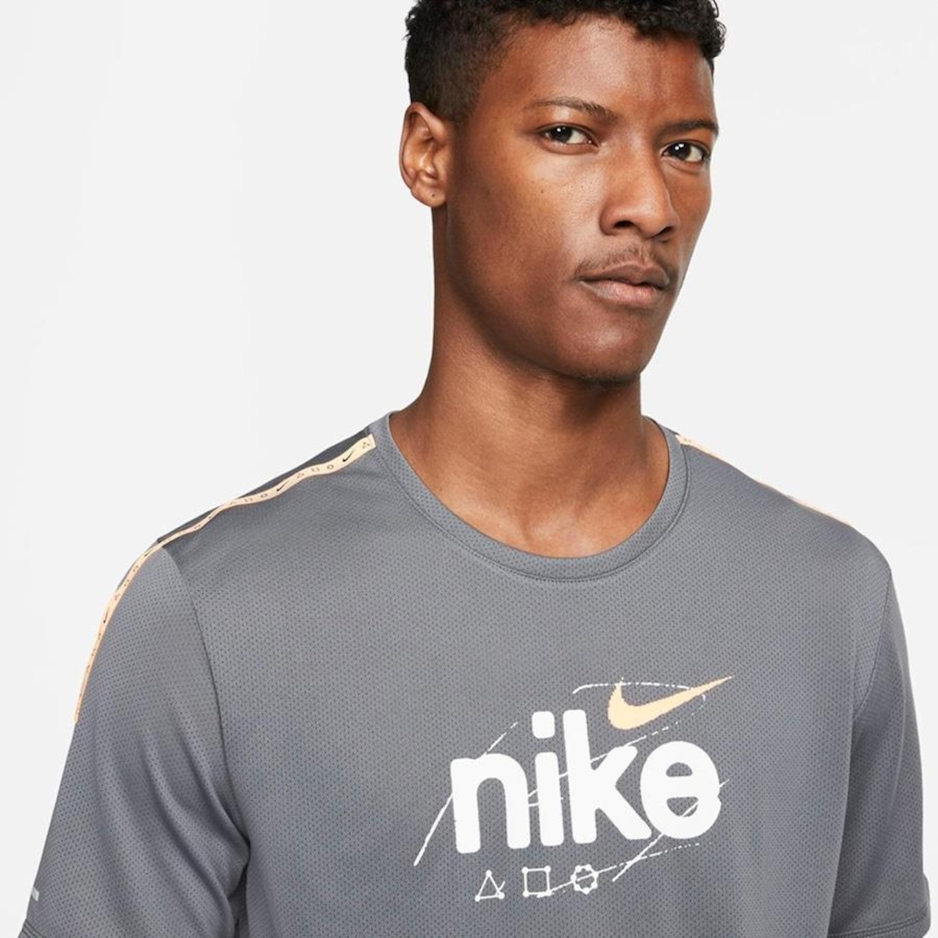 Camiseta Nike Dri-FIT Miler Masculina - Cinza - Bike Fan Store