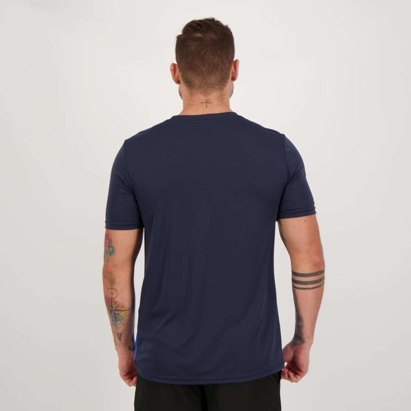 Camiseta Umbro Gridlines - Masculina - Foto 3