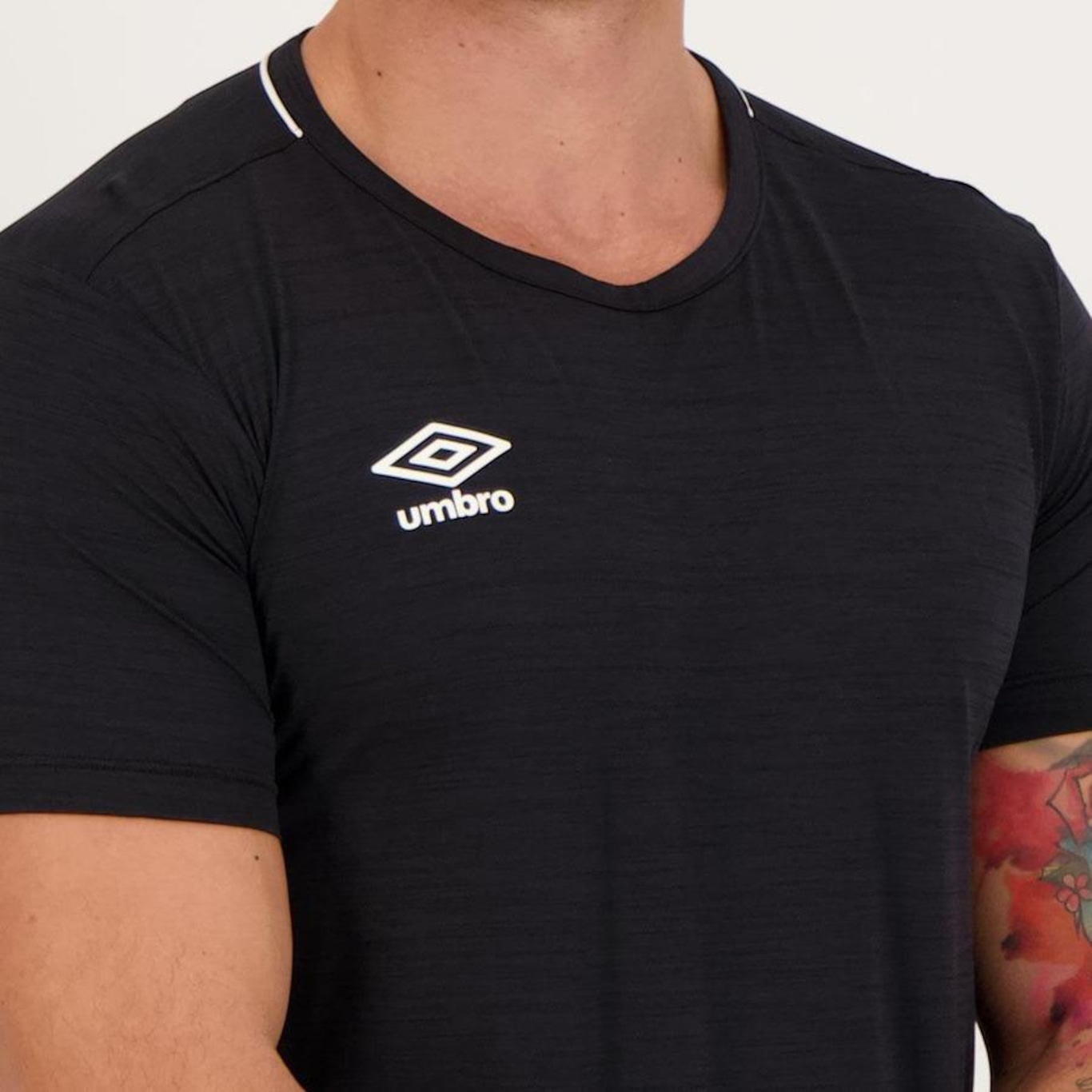 Camiseta Umbro Blend - Masculina - Foto 4