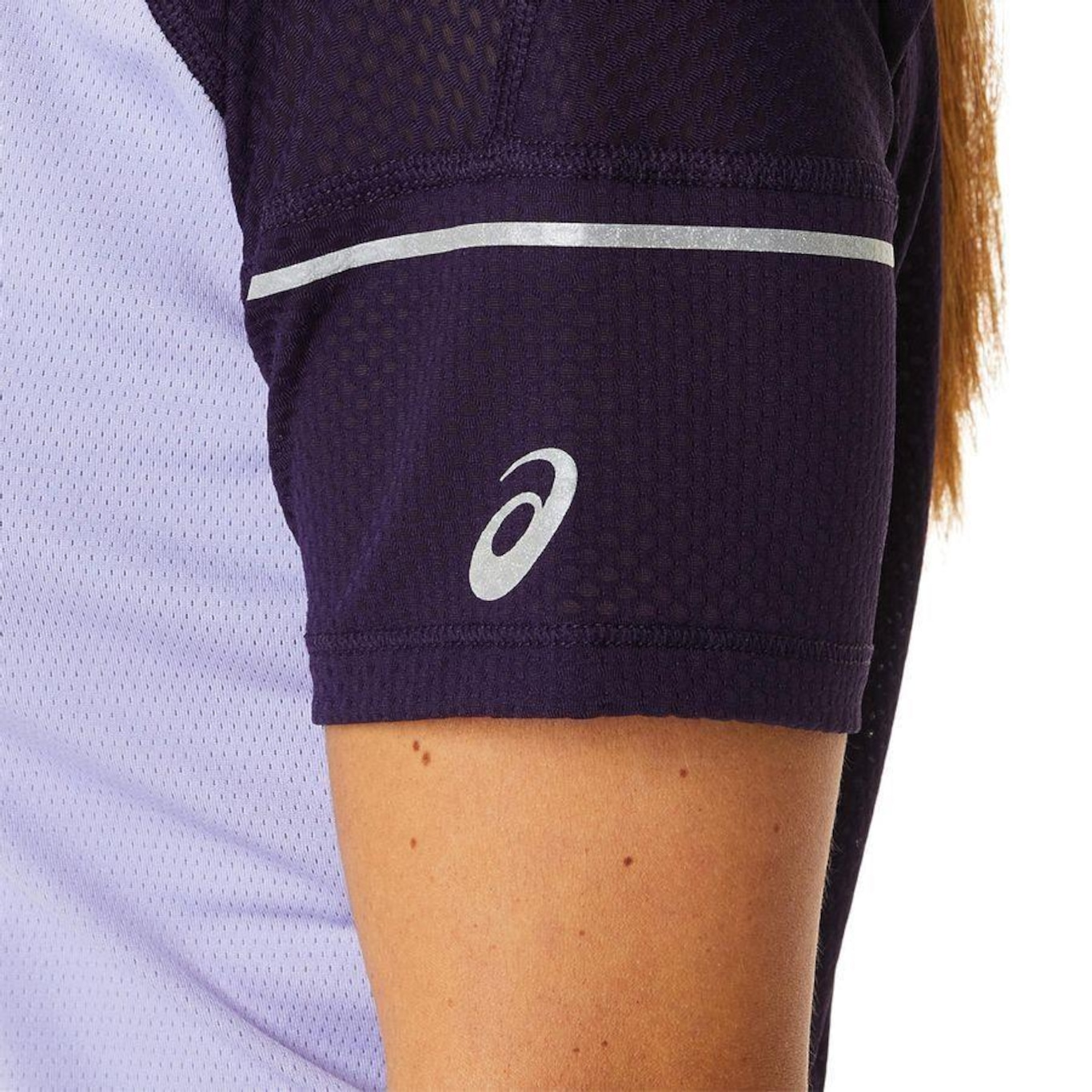 Camiseta Asics Fujitrail - Feminina - Foto 4