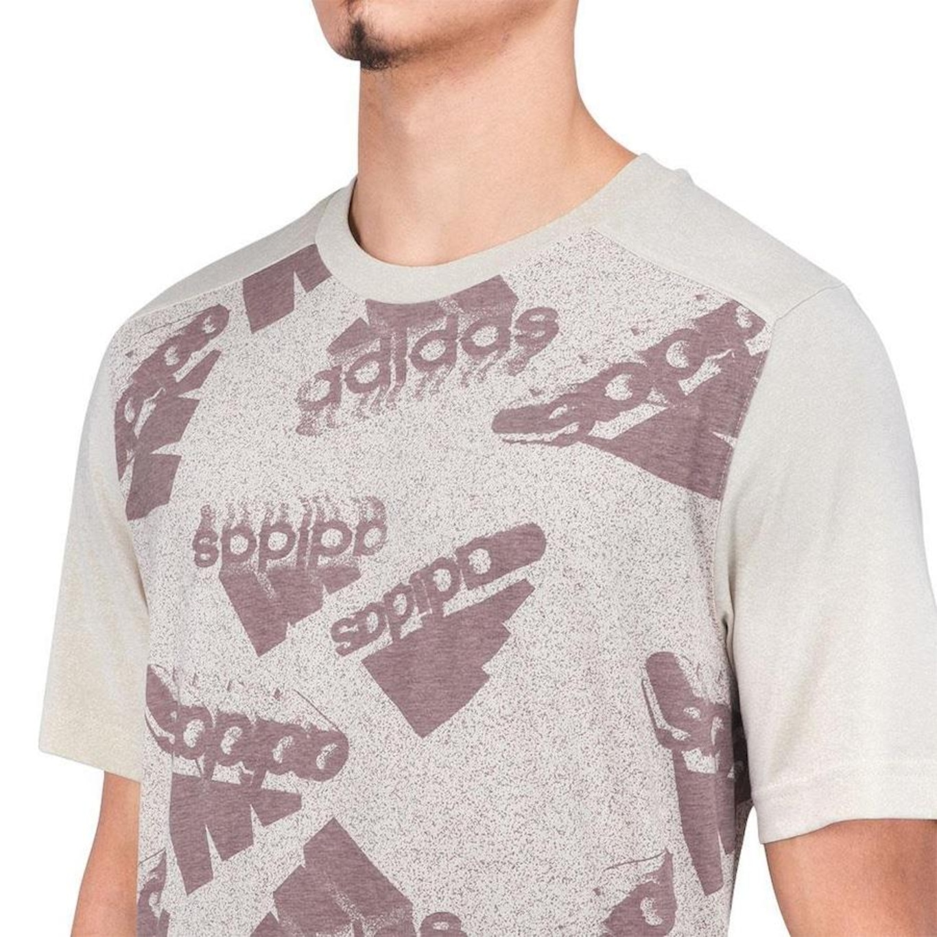 Camiseta adidas AOP Brand Love - Masculina - Foto 3