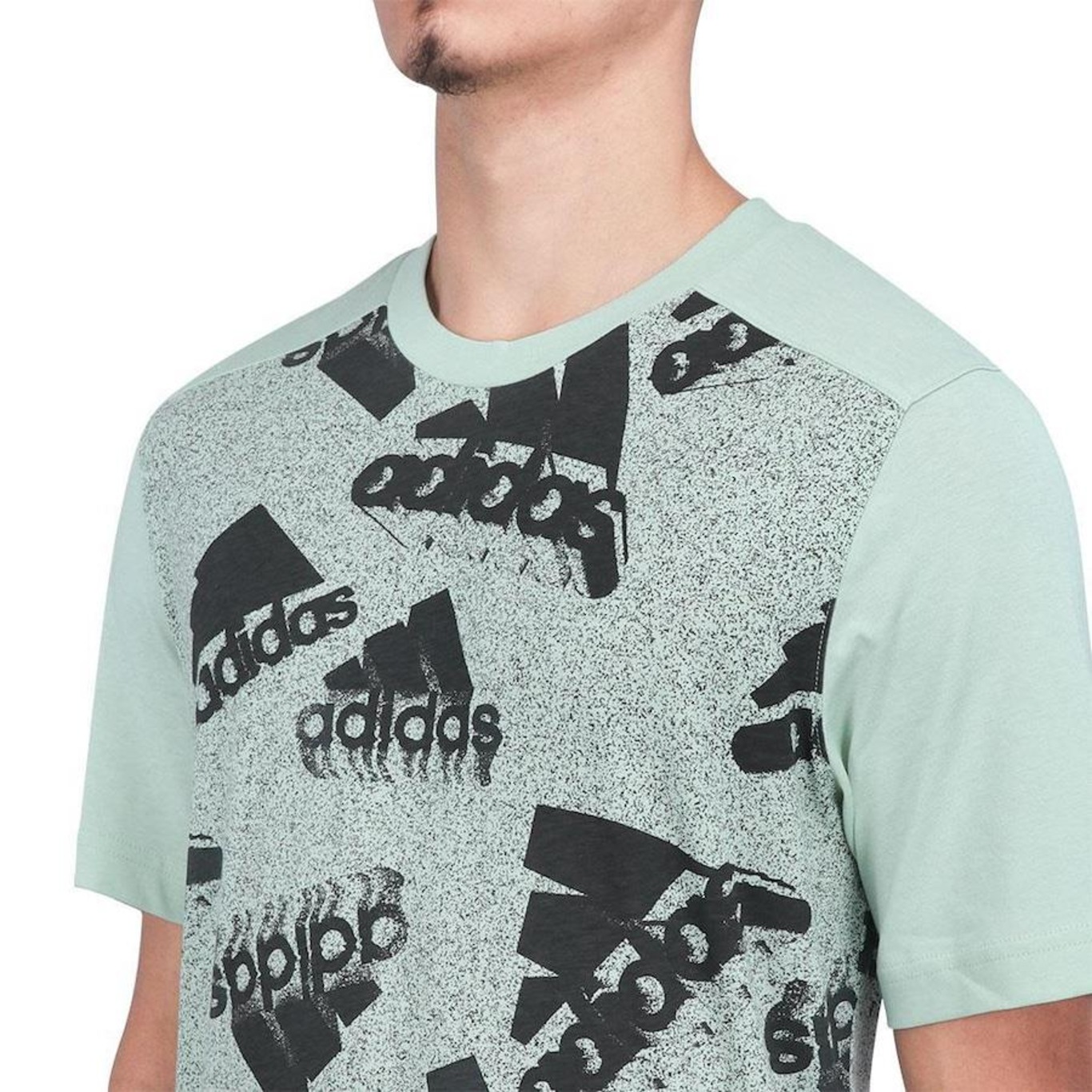 Camiseta adidas AOP Brand Love - Masculina - Foto 3