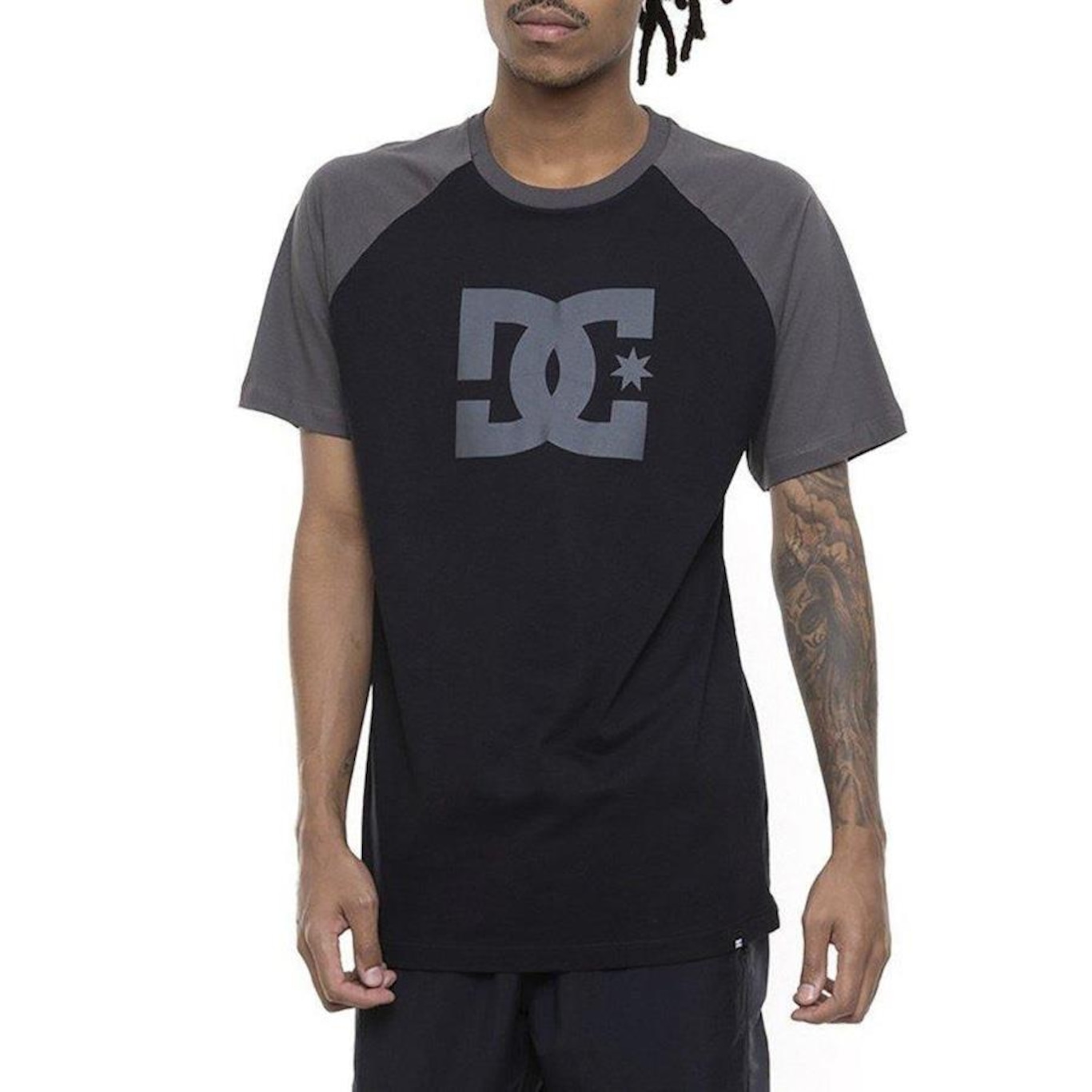 Camiseta DC Shoes Raglan Star - Masculina - Foto 1