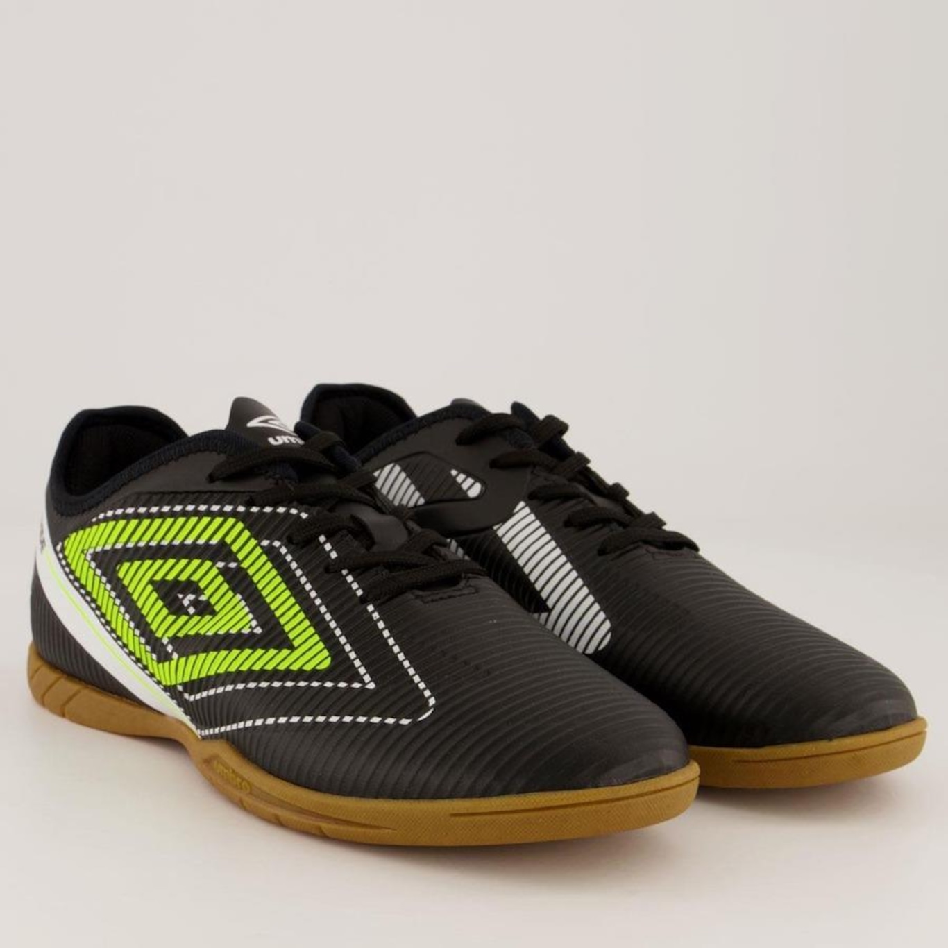 Chuteira de Futsal Umbro Stride - Adulto - Foto 2