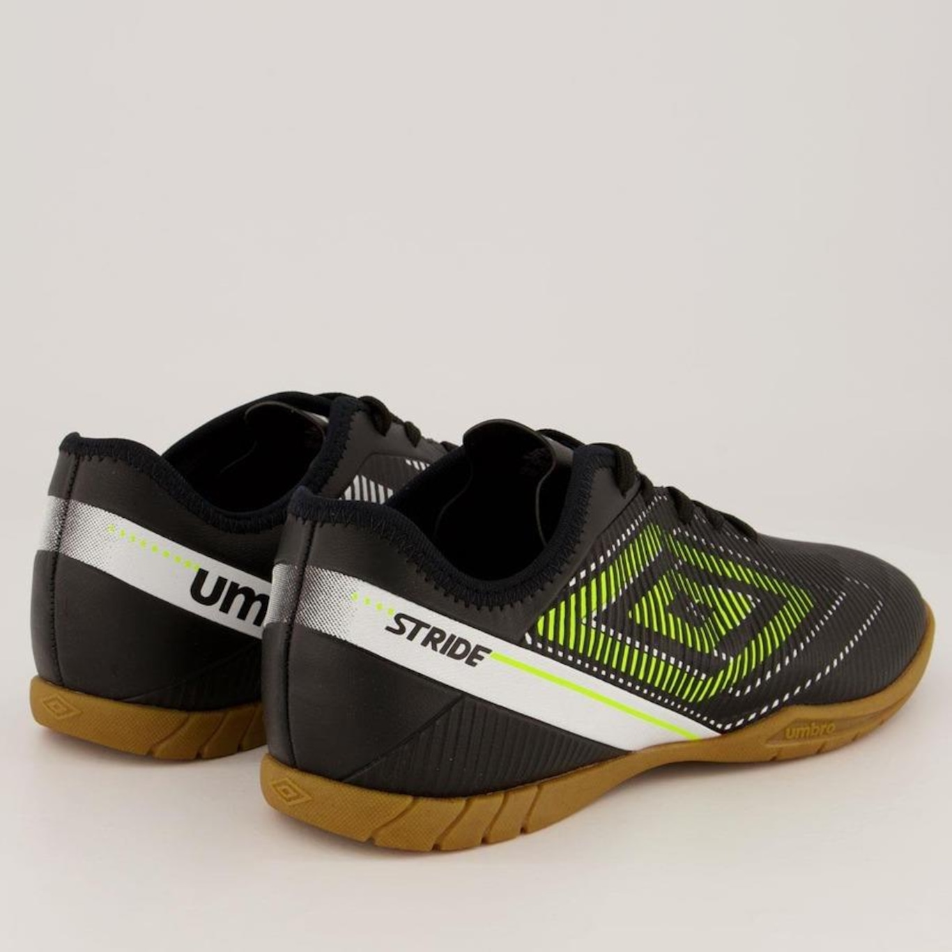 Chuteira de Futsal Umbro Stride - Adulto - Foto 3