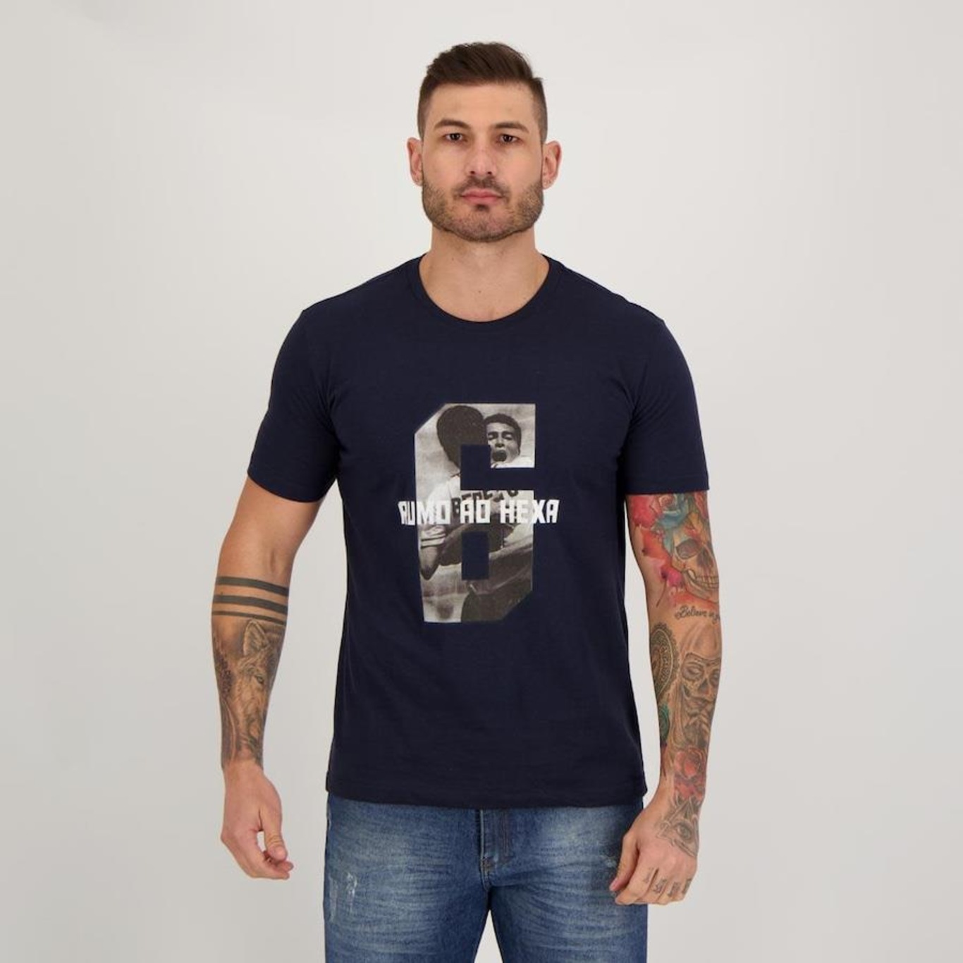 Camiseta Futfanatics Brasil é Penta Romário - Masculina