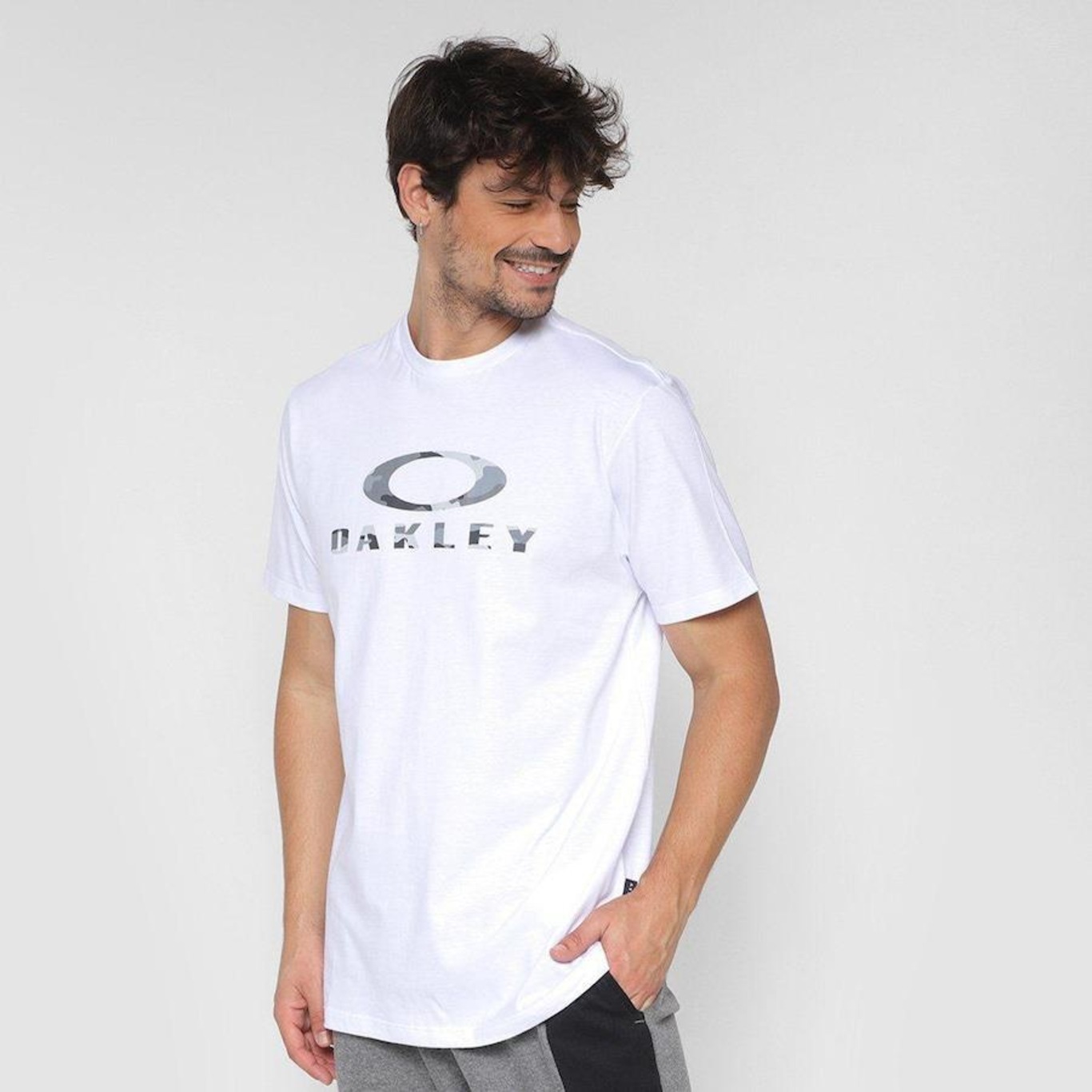 Camiseta Oakley Mod Tractor SP - Berninis