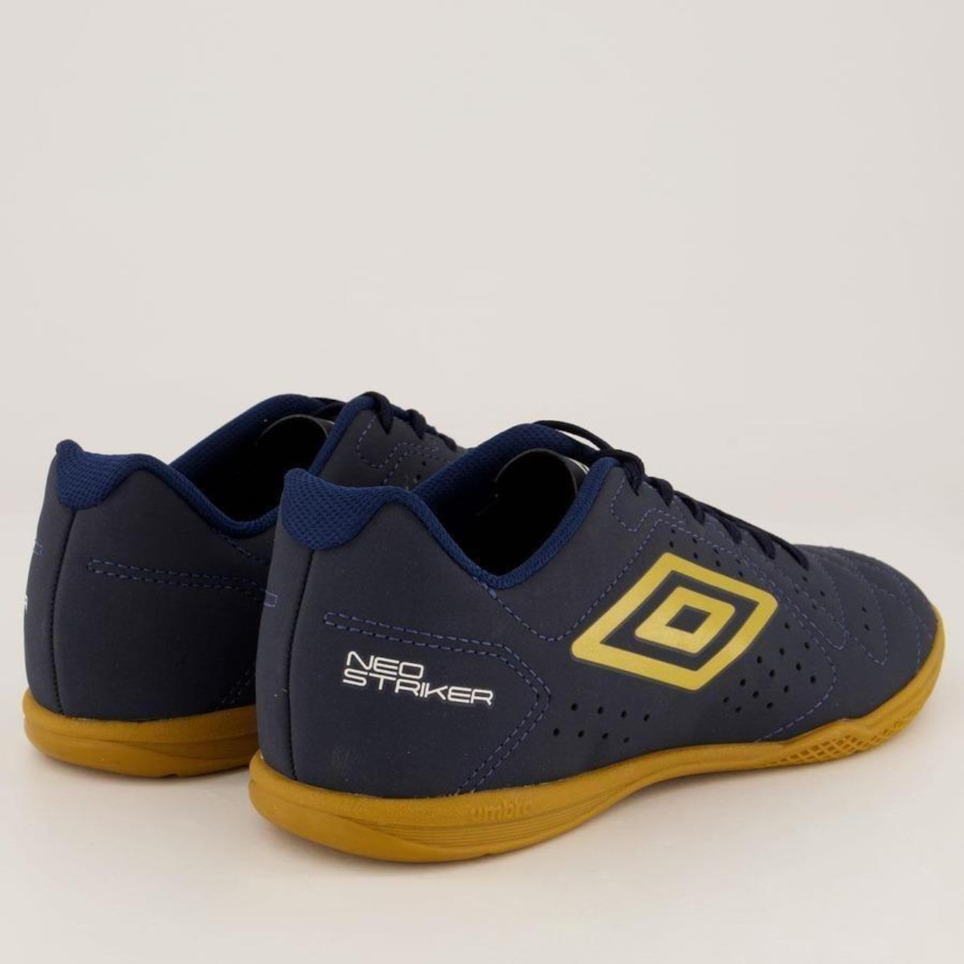 Chuteira Futsal Umbro Neo Striker - Adulto - Foto 3