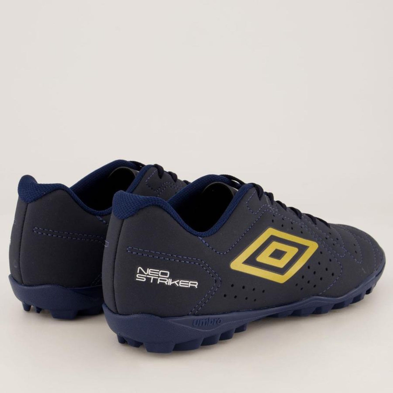 Chuteira Society Umbro Neo Striker - Adulto - Foto 3