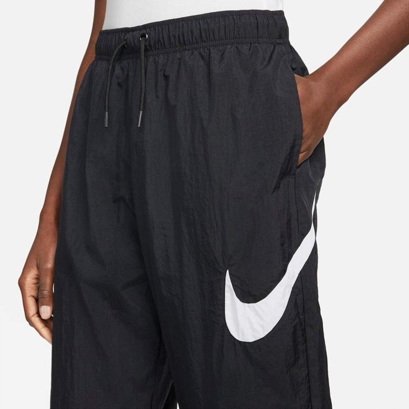 Calça Nike Sportswear Essential - Feminina em Promoção