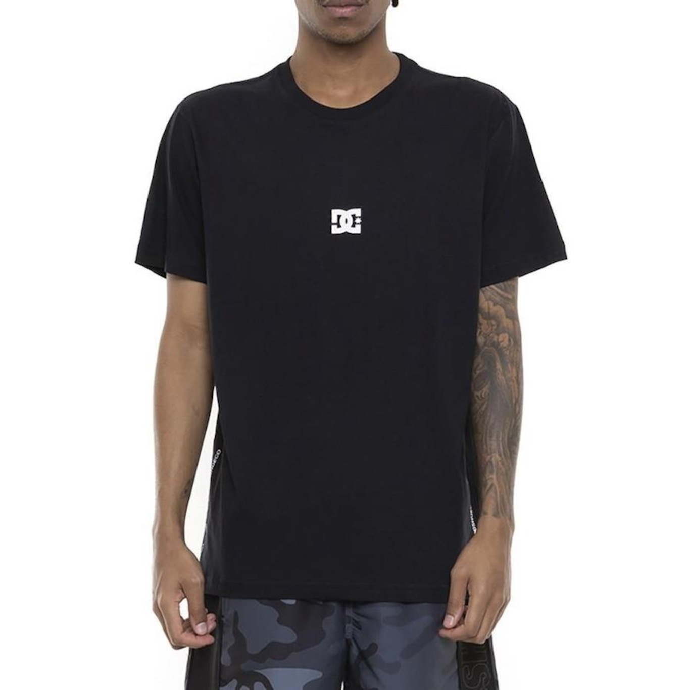 Camiseta DC Shoes Side By Saide SM23 - Masculina - Foto 1