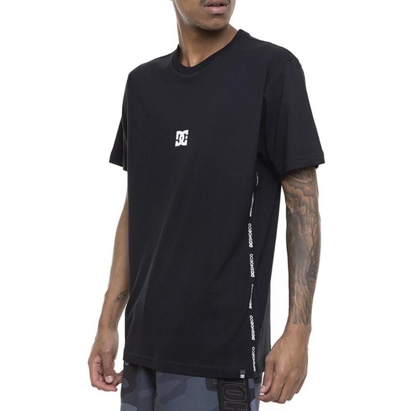 Camiseta DC Shoes Side By Saide SM23 - Masculina - Foto 3