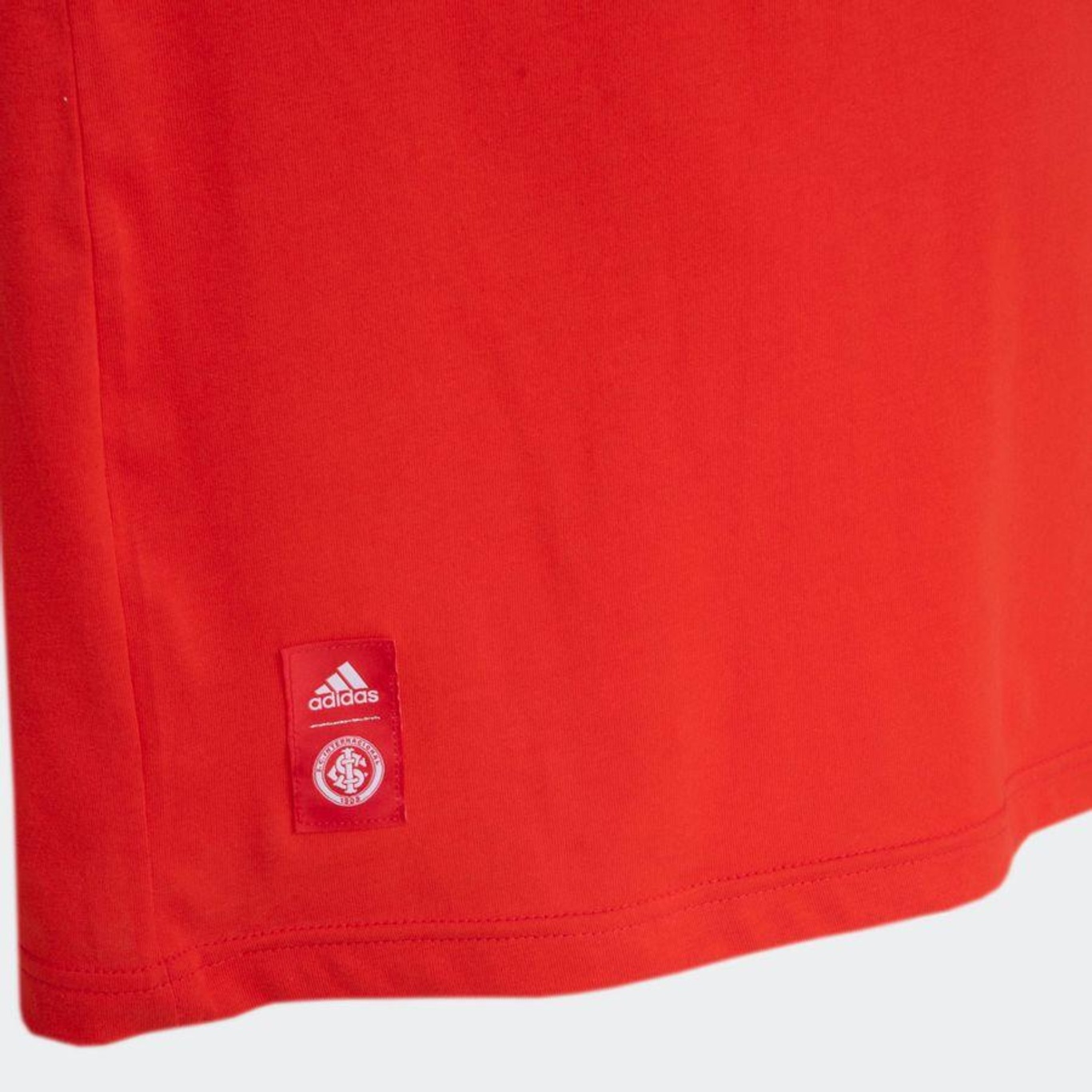 Camiseta Internacional II 23 Hs5335 adidas - Feminina