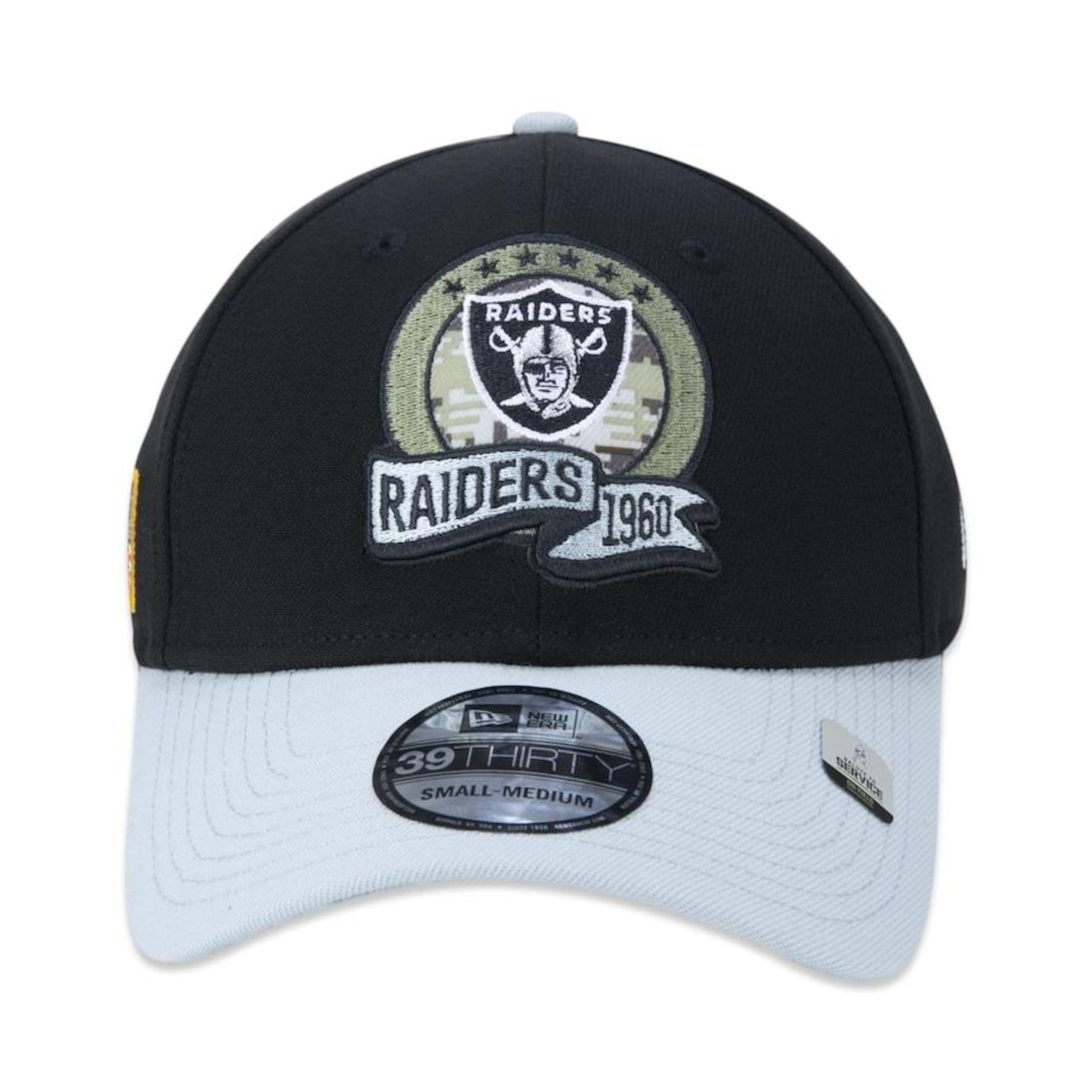 Boné Aba Curva New Era 39Thirty Las Vegas Raiders Salute To Service 2022 Stretch Fit - Fechado - Adulto - Foto 2