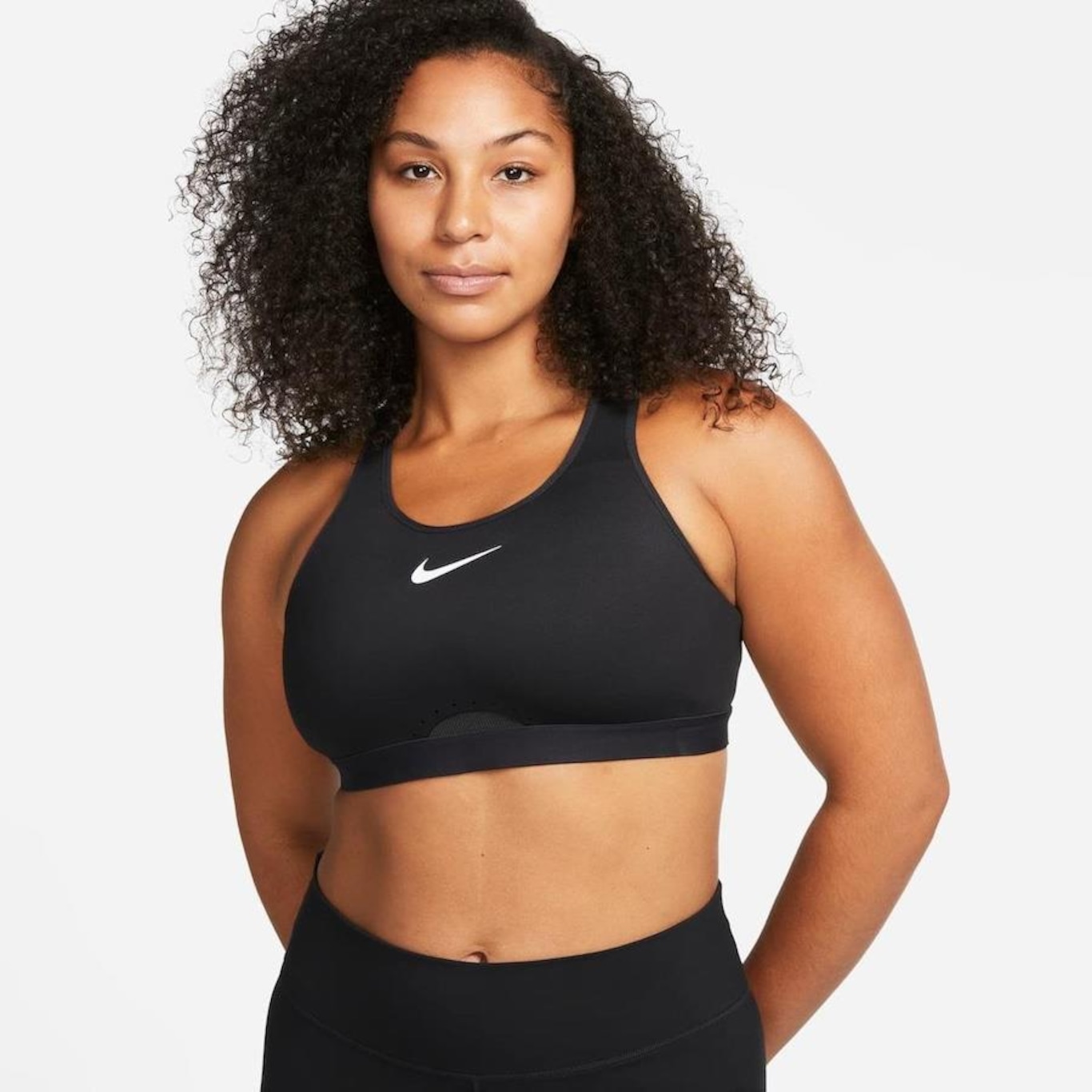Top Nike Swoosh Dry-FIT Club Futura Feminino - Mattric - Loja de Artigos  Esportivos, Moda Casual e Acessórios