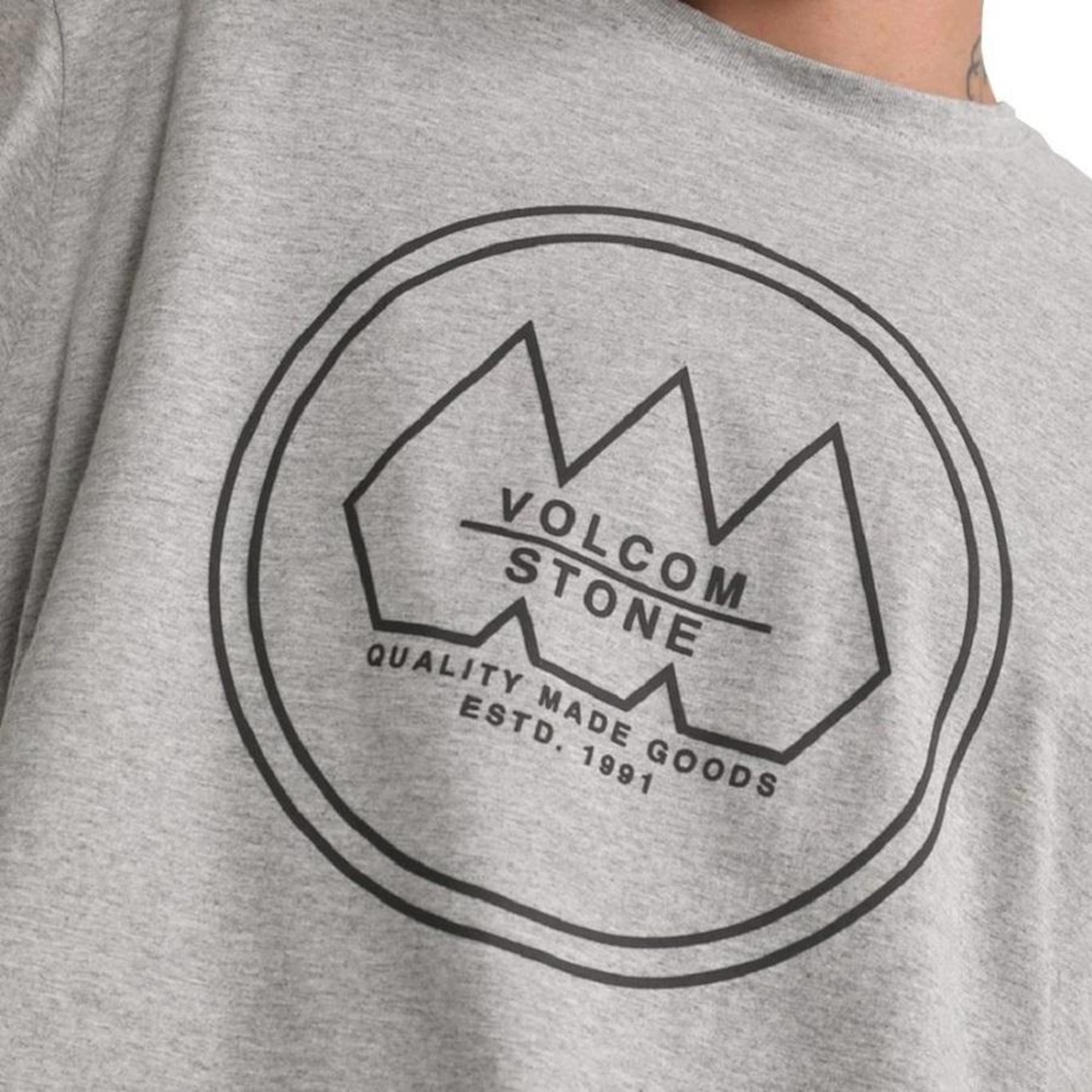 Camiseta Volcom Silk MC Tristone - Masculina - Foto 3