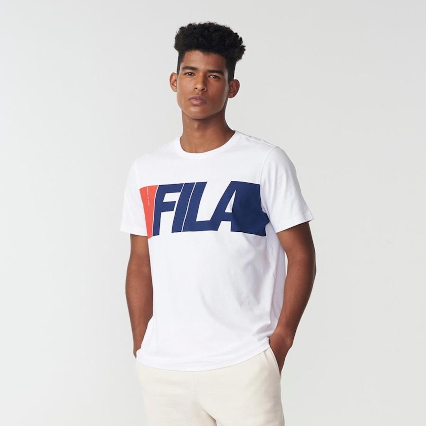 Camiseta Fila Italic Lifestyle - Masculina - Foto 1