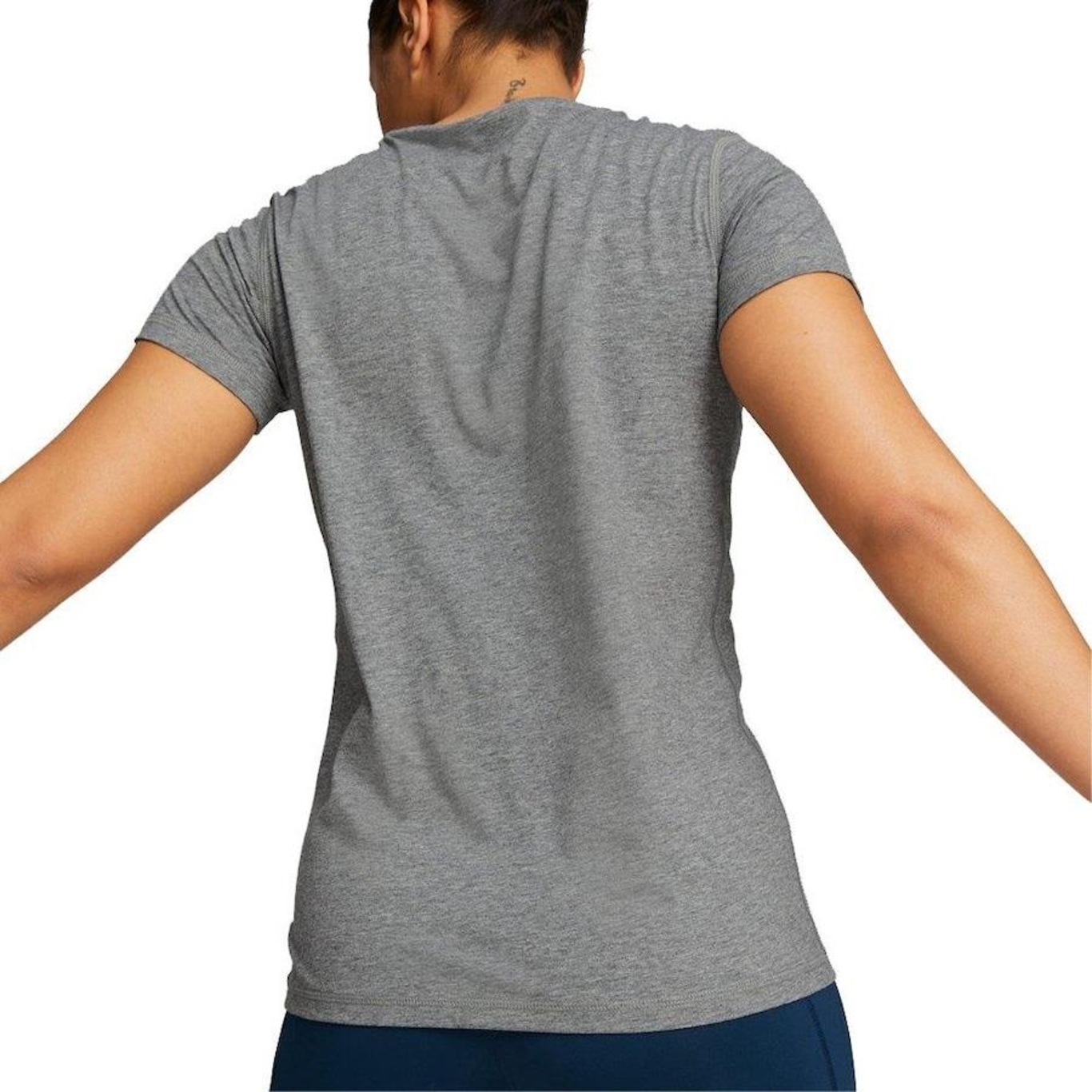 Camiseta Puma Branded Q4 - Feminina - Foto 2