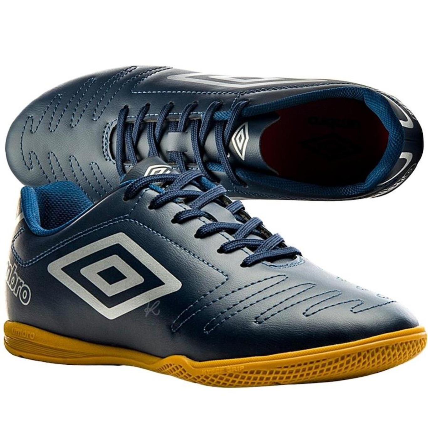 Chuteira Futsal Umbro Class + Par de Meias - Adulto - Foto 4