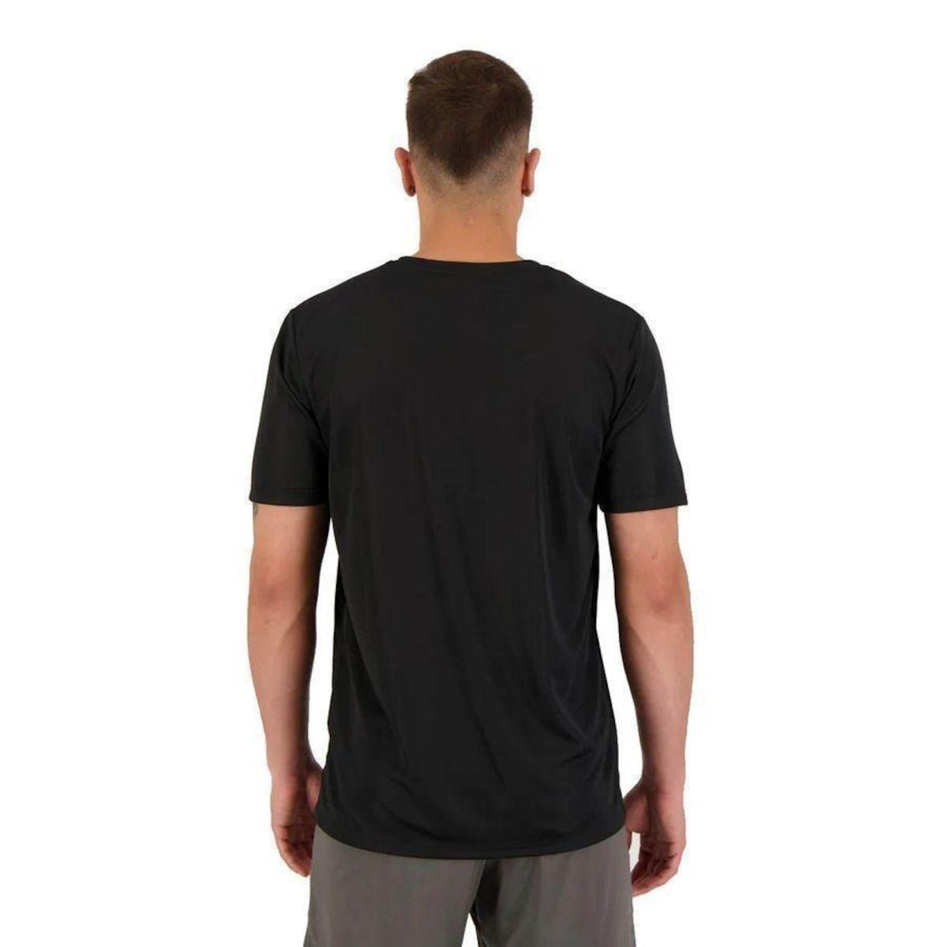 Camiseta Umbro Essential - Masculina - Foto 3