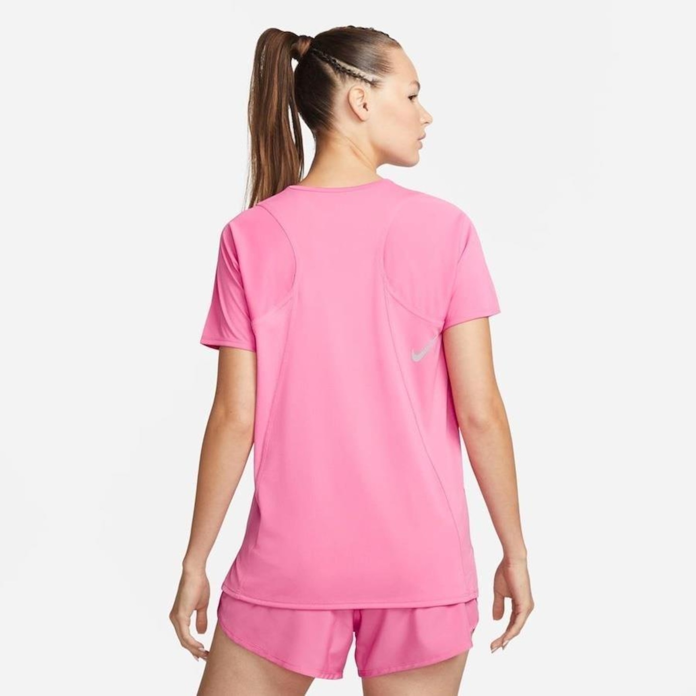 Camiseta Nike Dri-FIT Race - Feminina - Foto 2