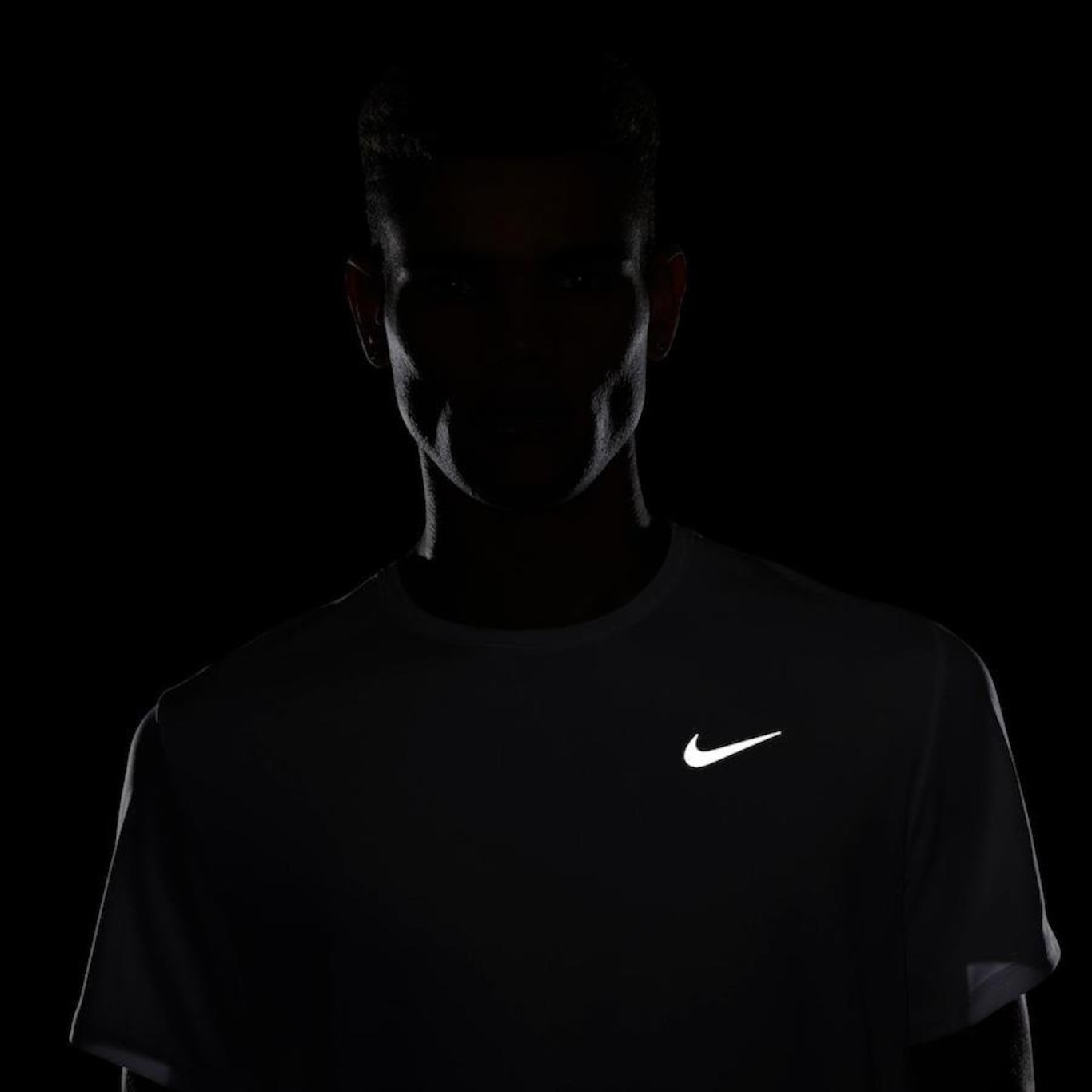 Camiseta Nike Dri-FIT UV Miler - Masculina - Foto 6