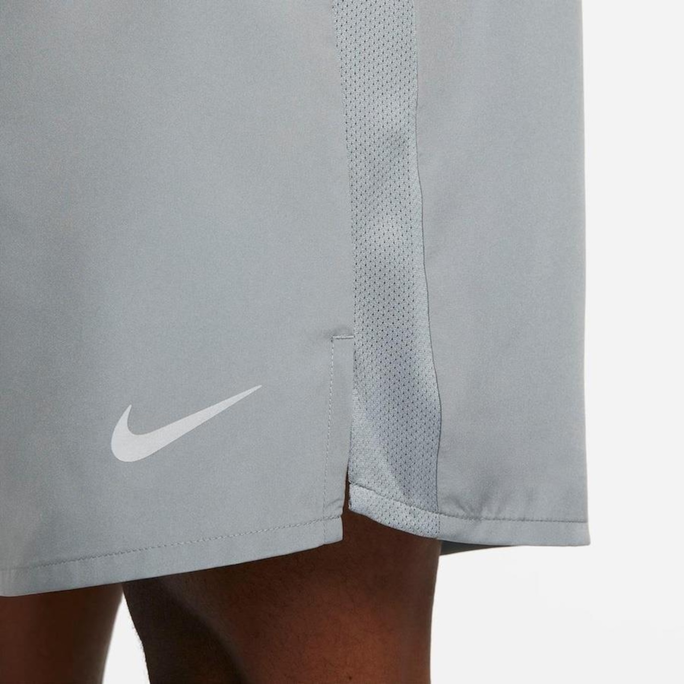 Shorts Nike Dri-FIT Challenger - Masculino - Foto 5