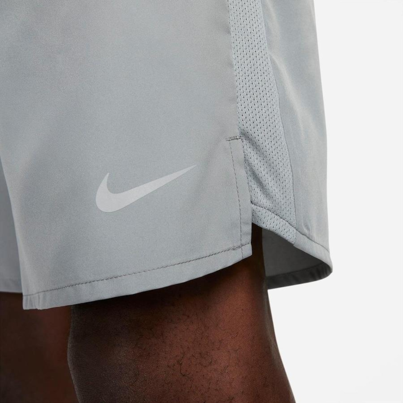 Shorts Nike Dri-FIT Challenger - Masculino - Foto 5