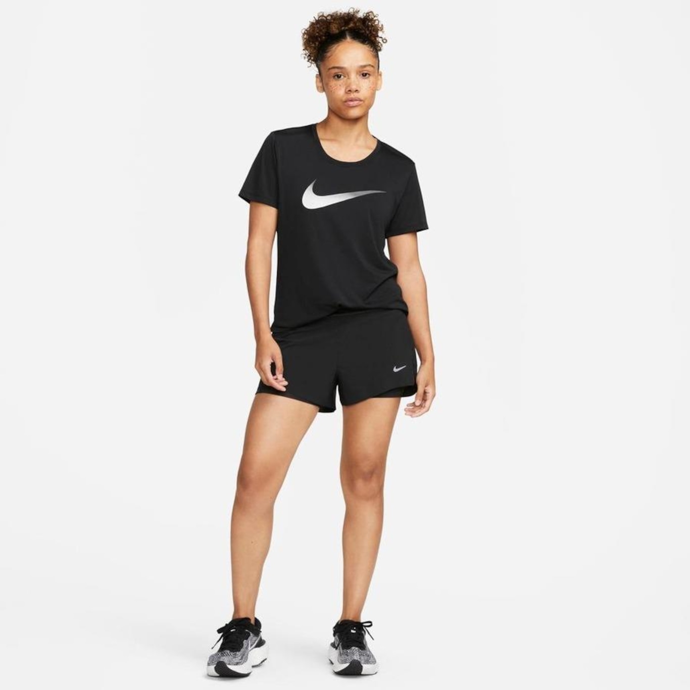 Short nike crew 2 clearance feminino