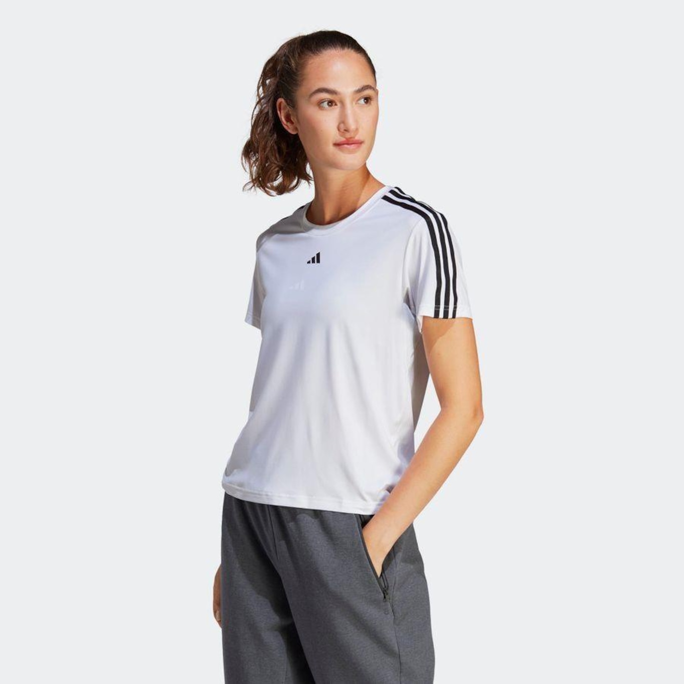 Camiseta Feminina adidas Manga Curta Essentials 3 Listras - Foto 4