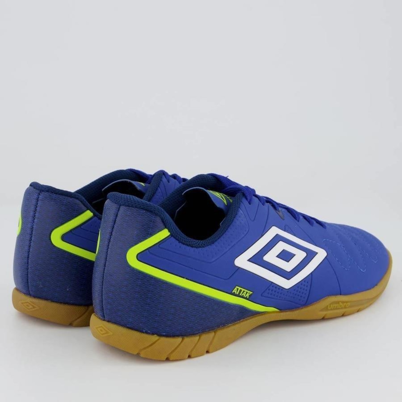 Chuteira Futsal Umbro Attak Eternal - Adulto - Foto 3