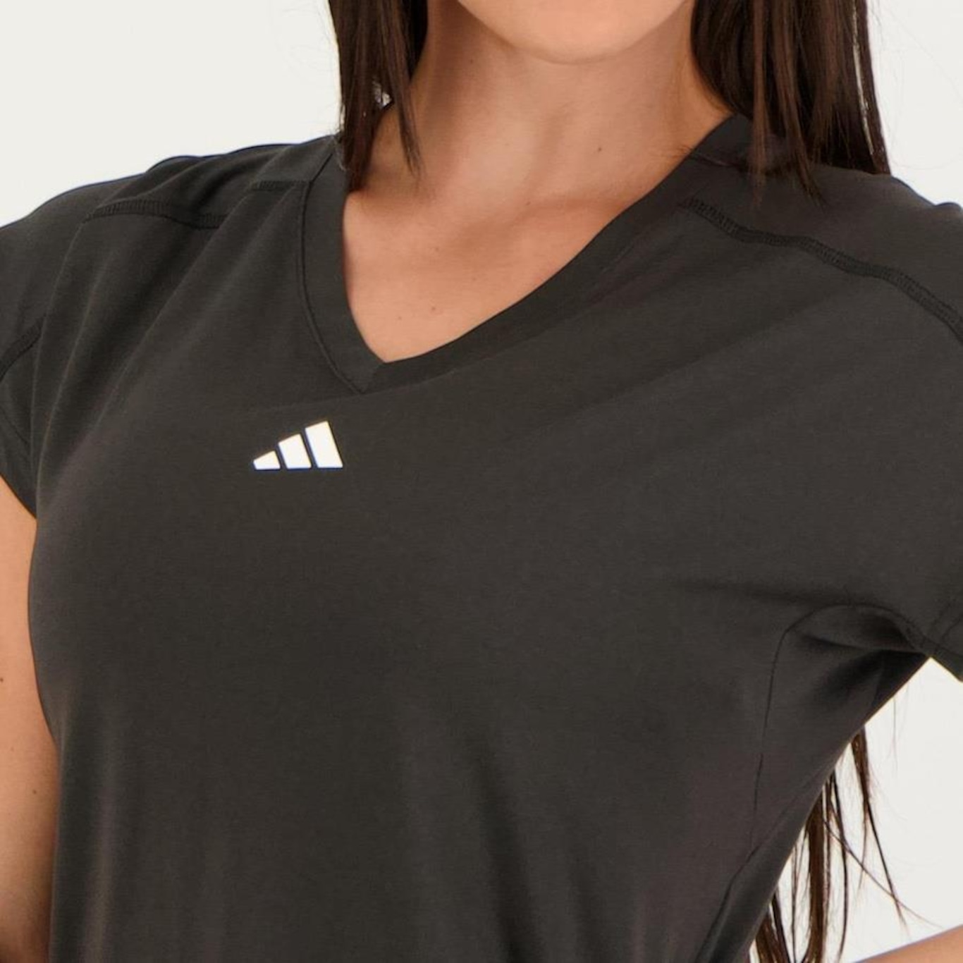 Camiseta adidas Essentials Minimal - Feminina - Foto 4