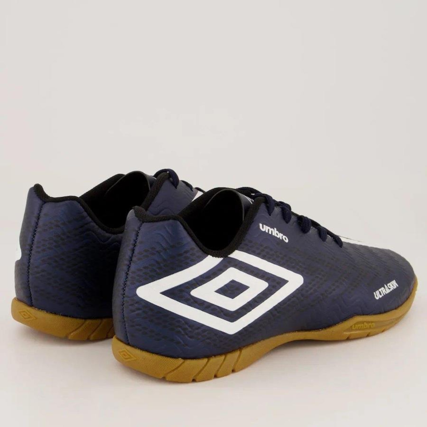 Chuteira Futsal Umbro Ultraskin - Adulto - Foto 4