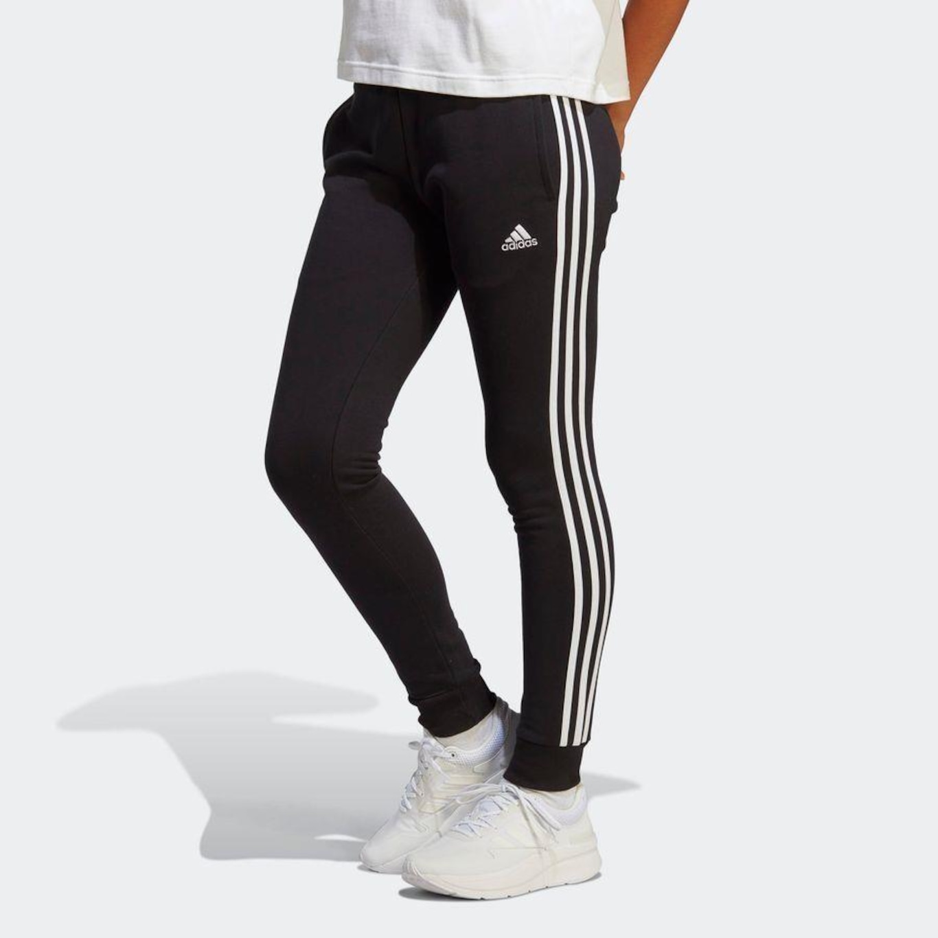 Calça adidas 3 Stripes com Punho - Feminina - Foto 3