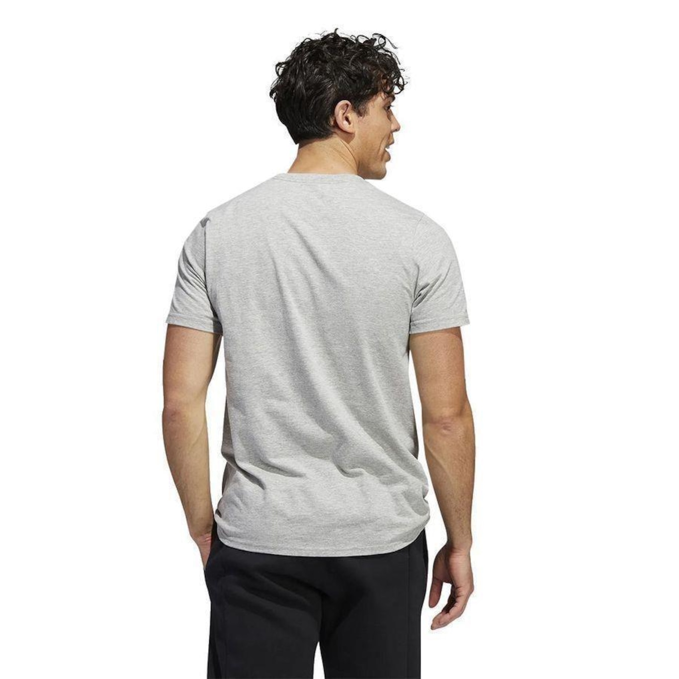 Camiseta adidas Basic Badge of Sport - Masculina - Foto 3