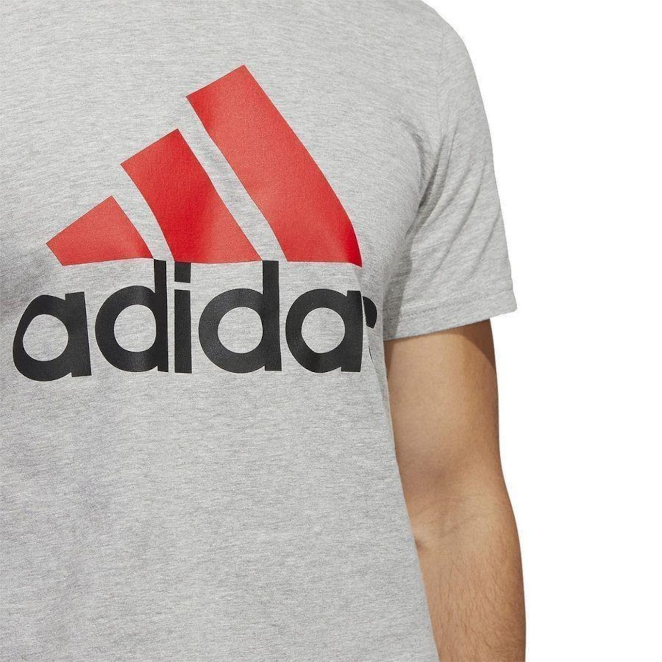 Camiseta adidas Basic Badge of Sport - Masculina - Foto 4