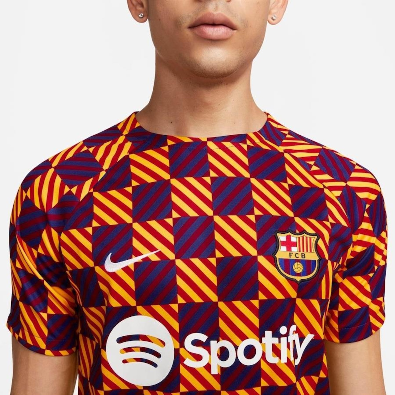 Camiseta Barcelona Nike Pre-Match - Masculina - Foto 3