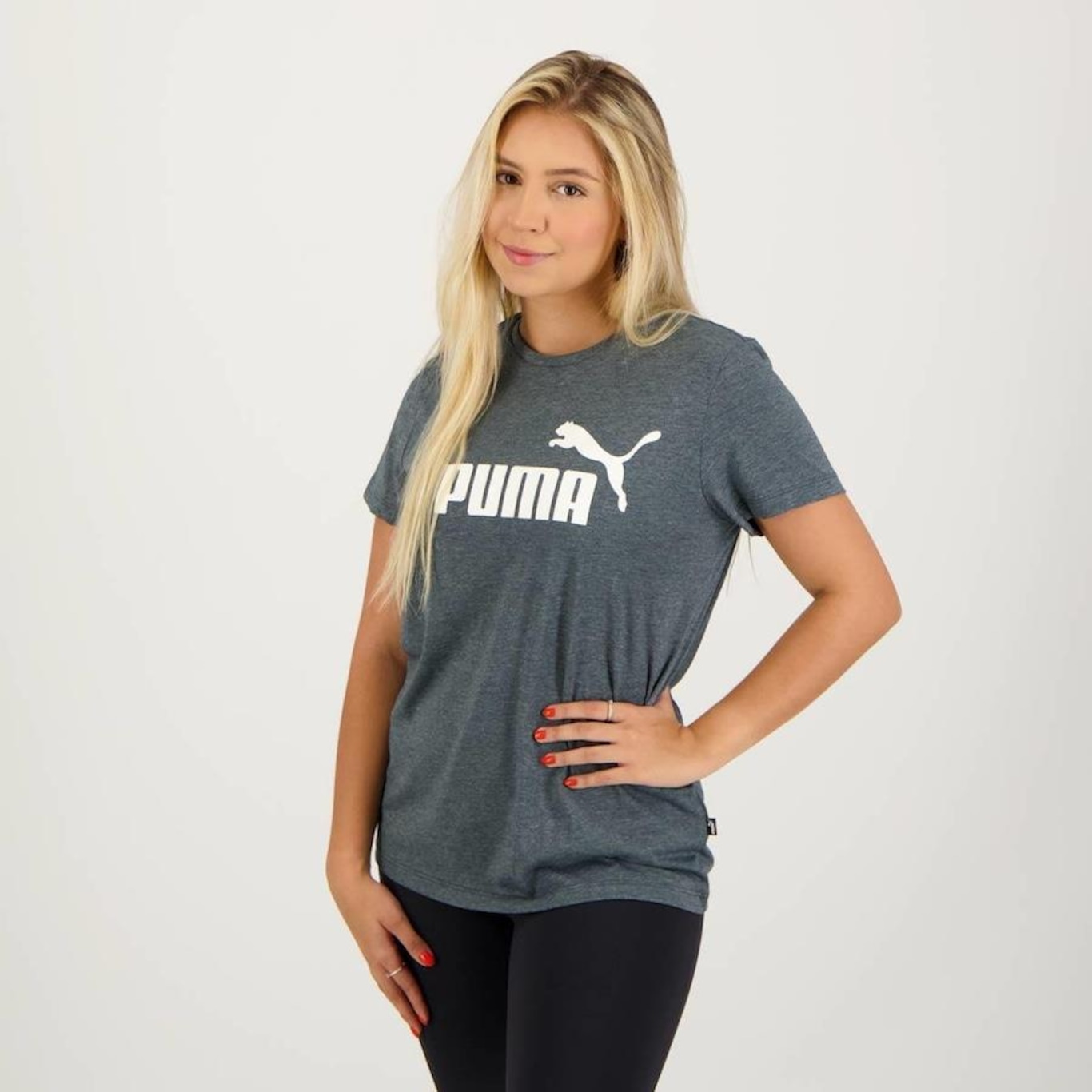 Camiseta Puma ESS Logo - Feminina - Foto 5