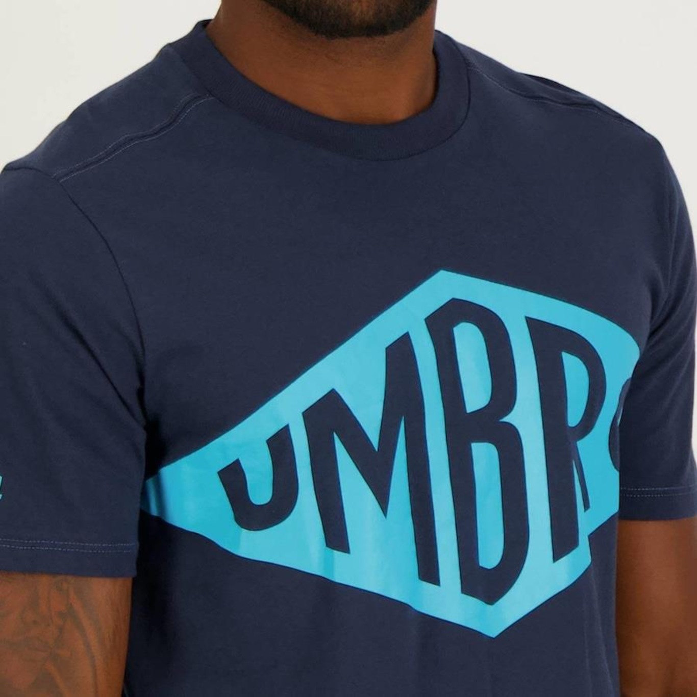 Camiseta Umbro Heritage - Masculina - Foto 4