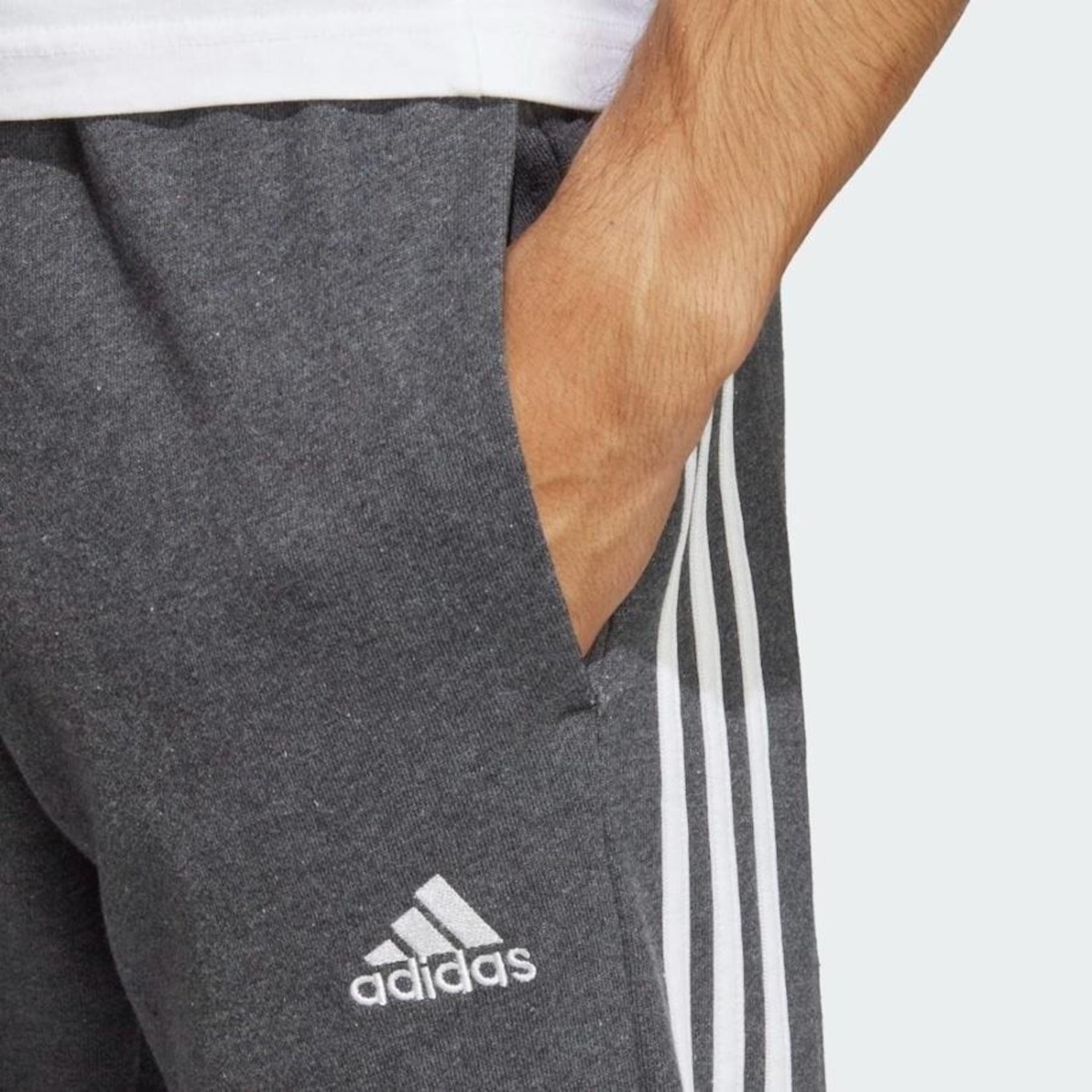 Calça adidas Essentials 3 Listras French Terry - Masculina - Foto 4