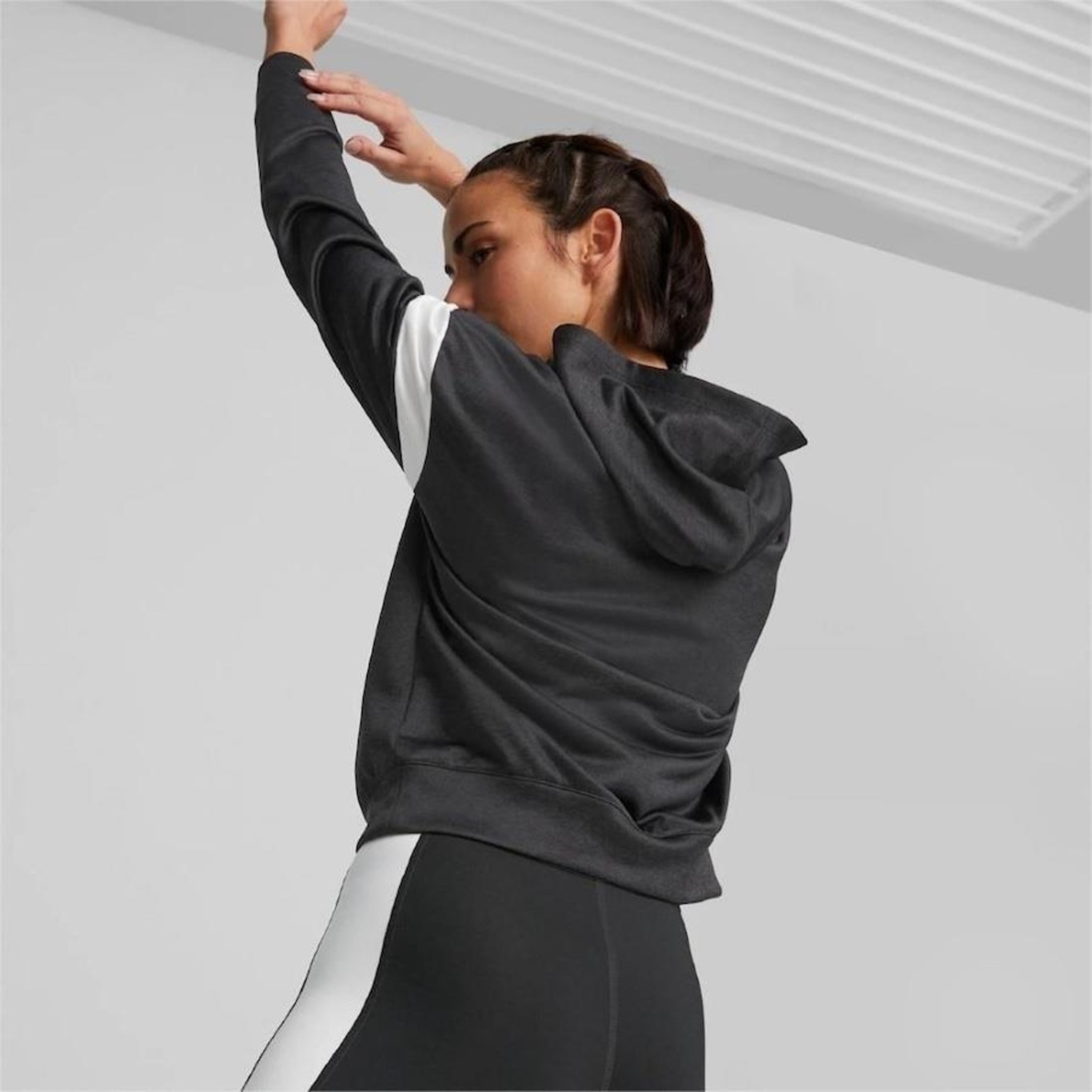 Blusão de Moletom com Capuz Puma Fit Tech Knit Hoodie - Feminino - Foto 4