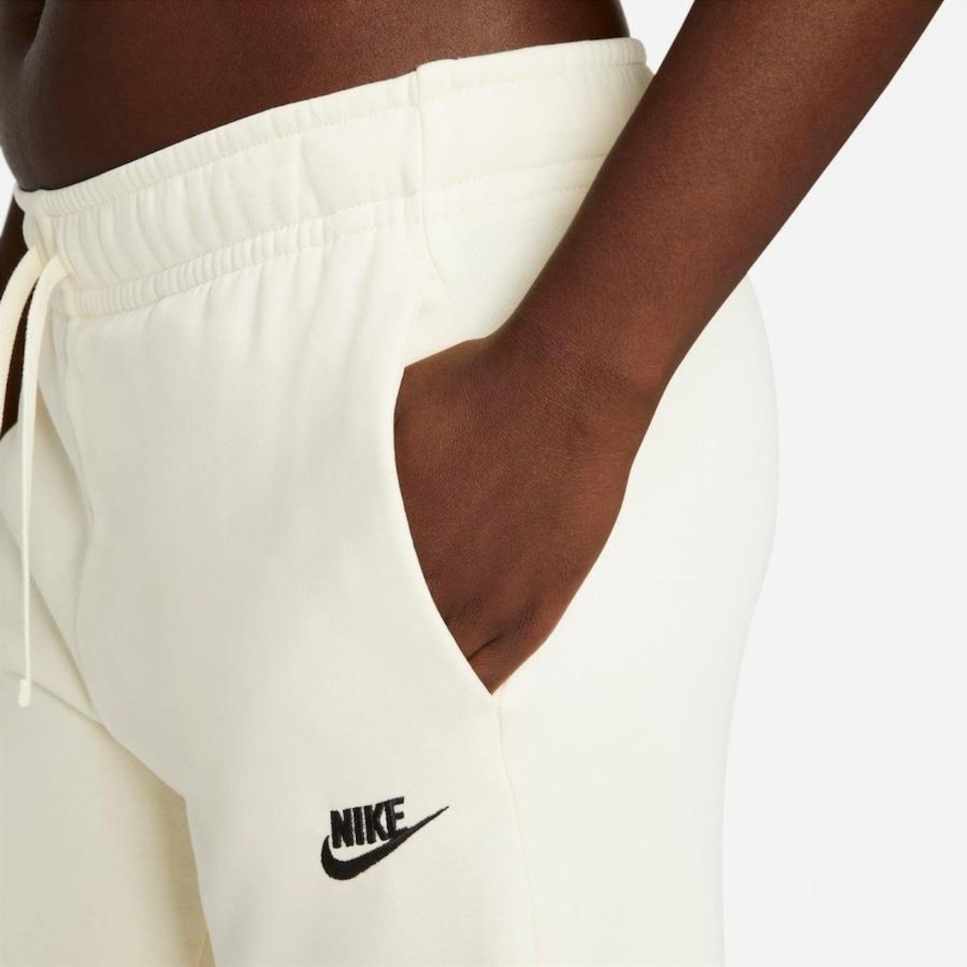 Calça Fleece Nike Sportswear Club Mid-Rise Wide - Feminina em
